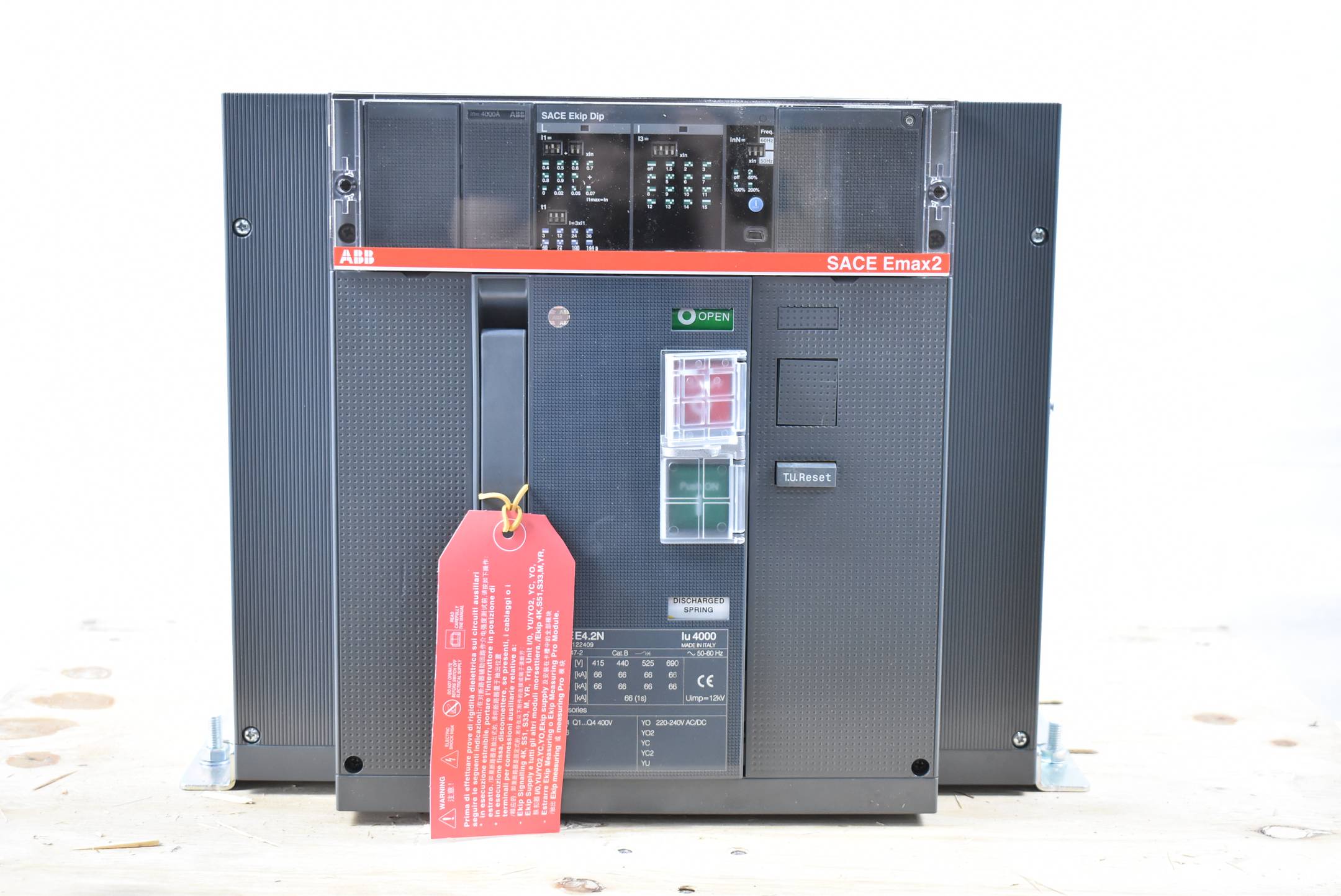ABB Sace Emax 2 Leistungsschalter 400V 220-240v AC/DC E4.2N Iu 4000 SACEE4.2N