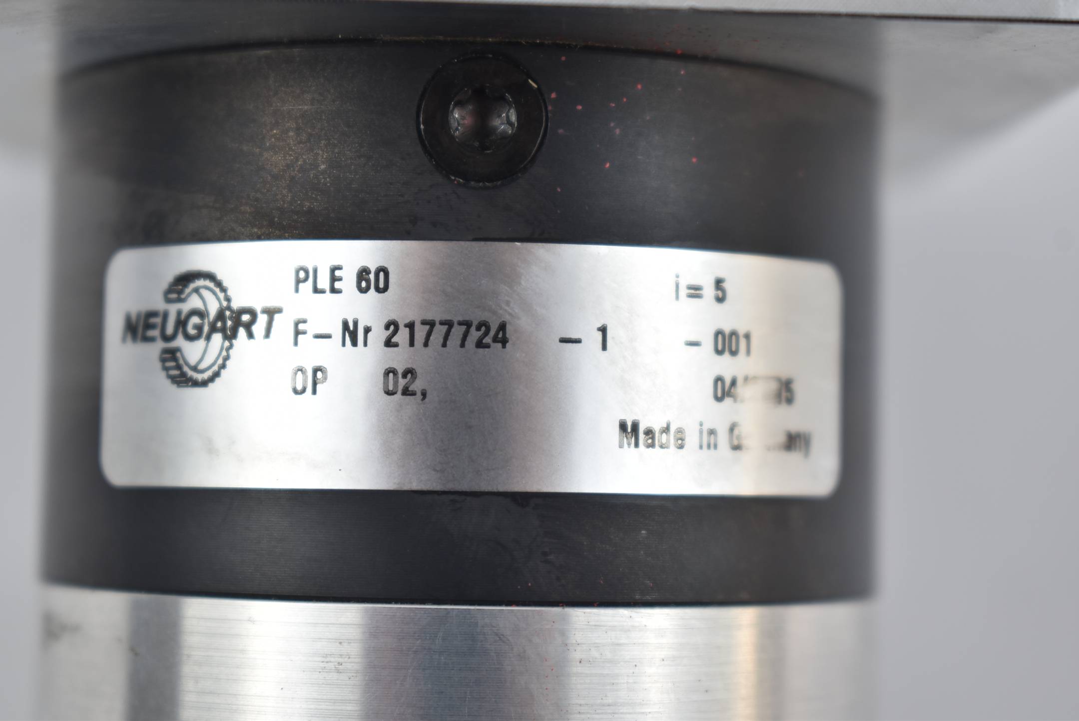 Rexroth Synchronmotor MSK040C-0450-NN-M1-UG1-NNNN ( R911320224 ) + Neugart PLE60