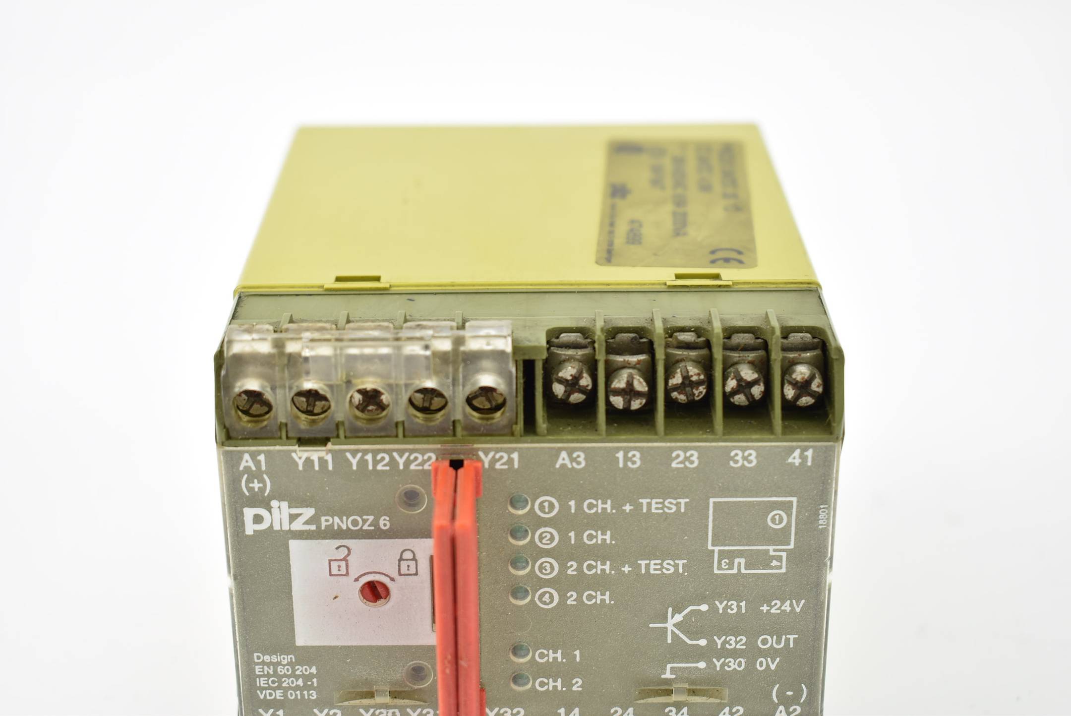 Pilz Sicherheitsschaltgerät 4,5W PNOZ/6 24VDC 3S 1Ö ( 474899 )