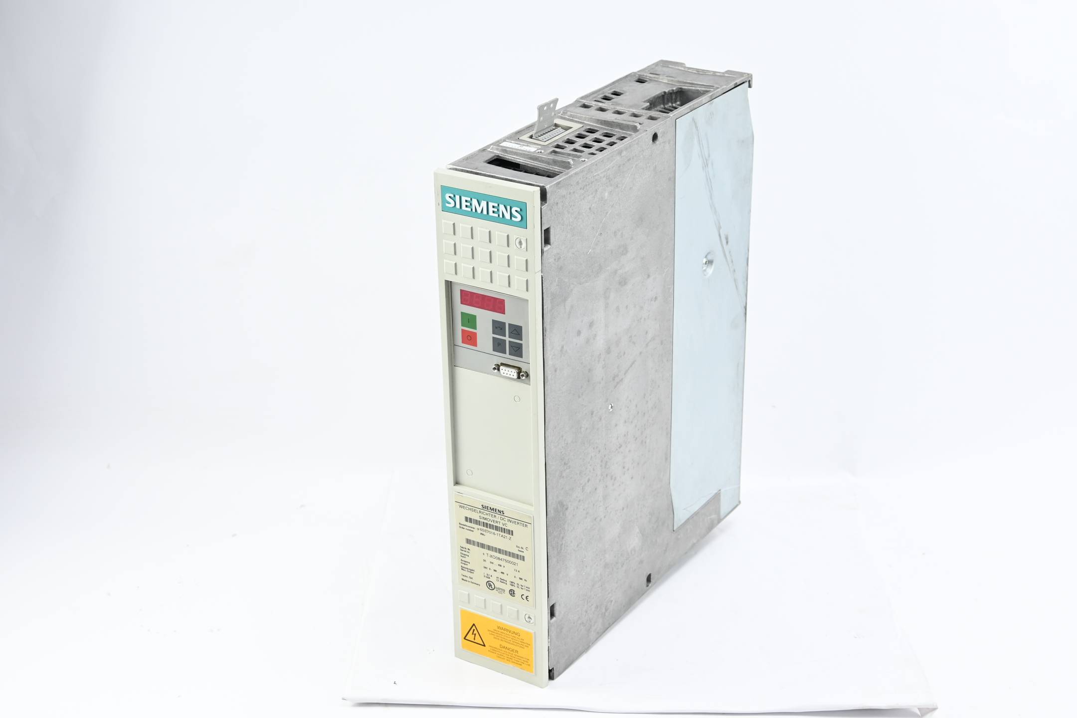 Siemens Simovert VC Wechselrichter 6SE7016-1TA21-Z ( 6SE7 016-1TA21-Z )E-Stand:C