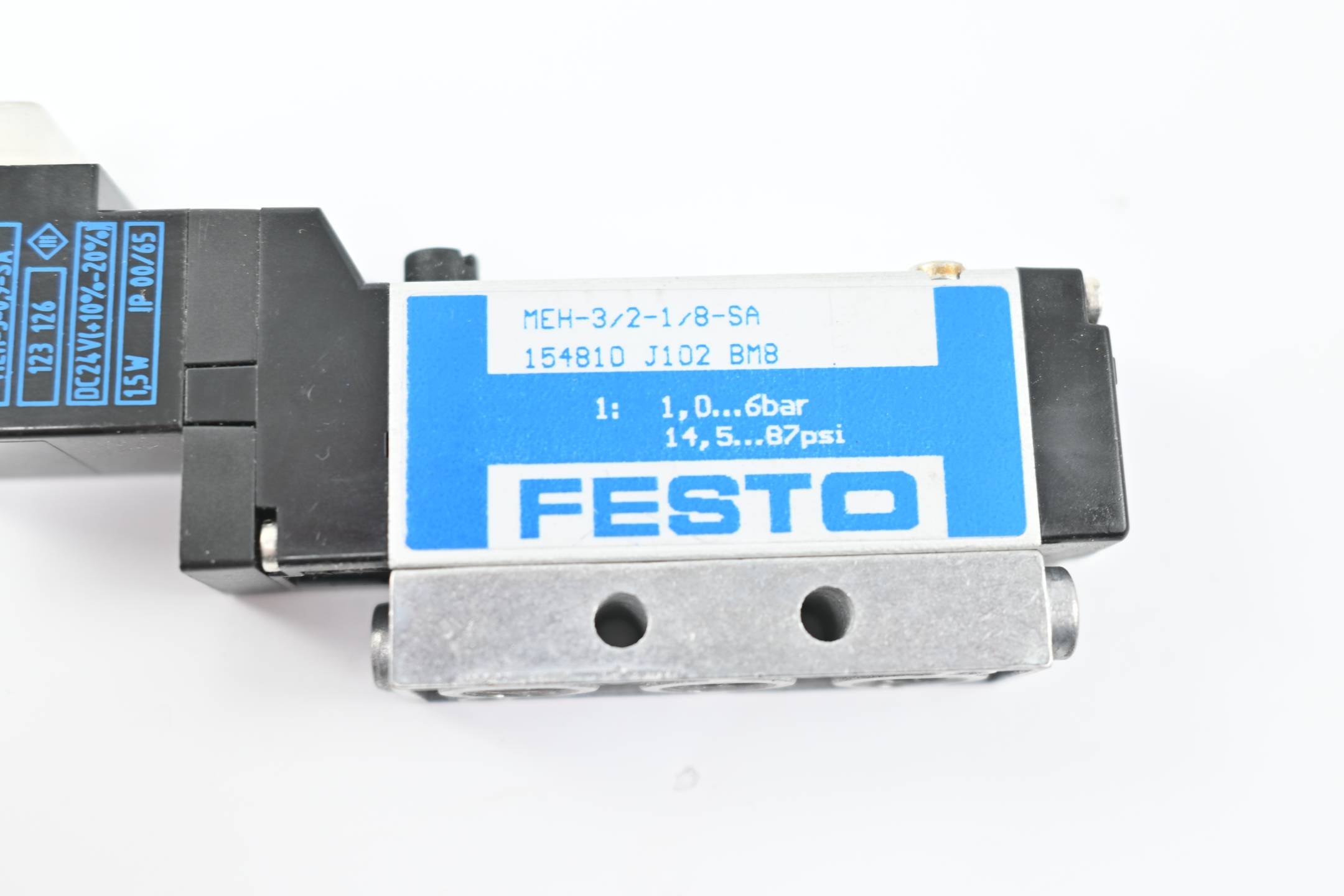 Festo Magnetventil MEH-3/2-1/8-SA ( 154810 ) + MEH-3-0,9-SA ( 123126 )