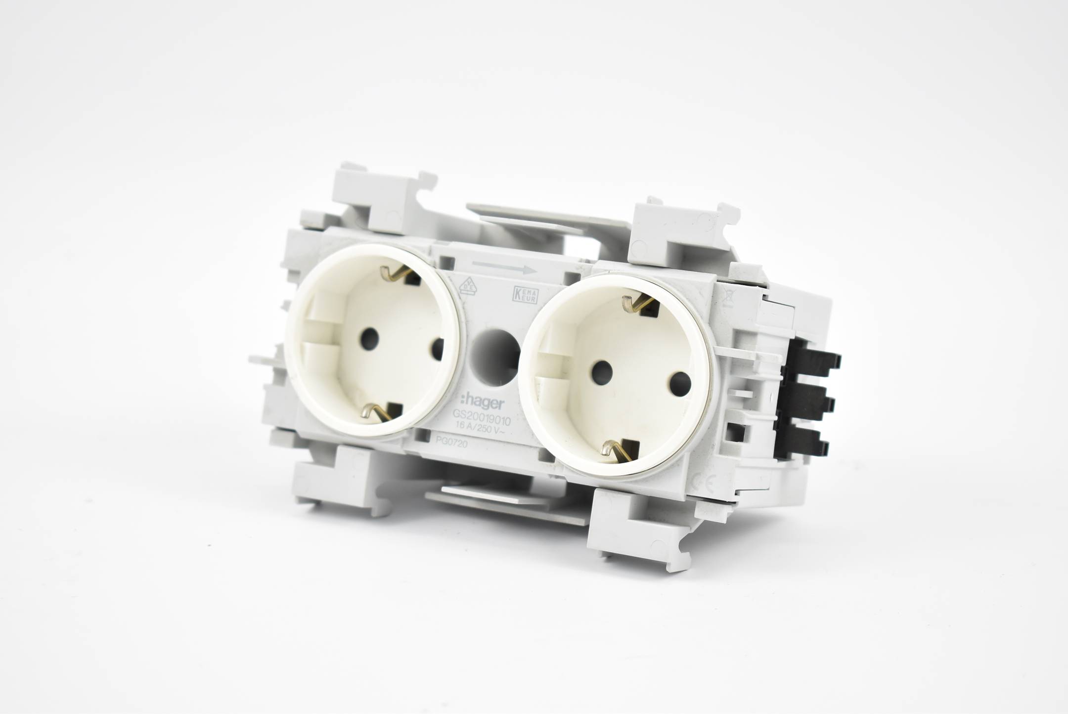 Hager Kanaleinbausteckdose 2-fach frontrastend GS20019010 ( 16A 250V )