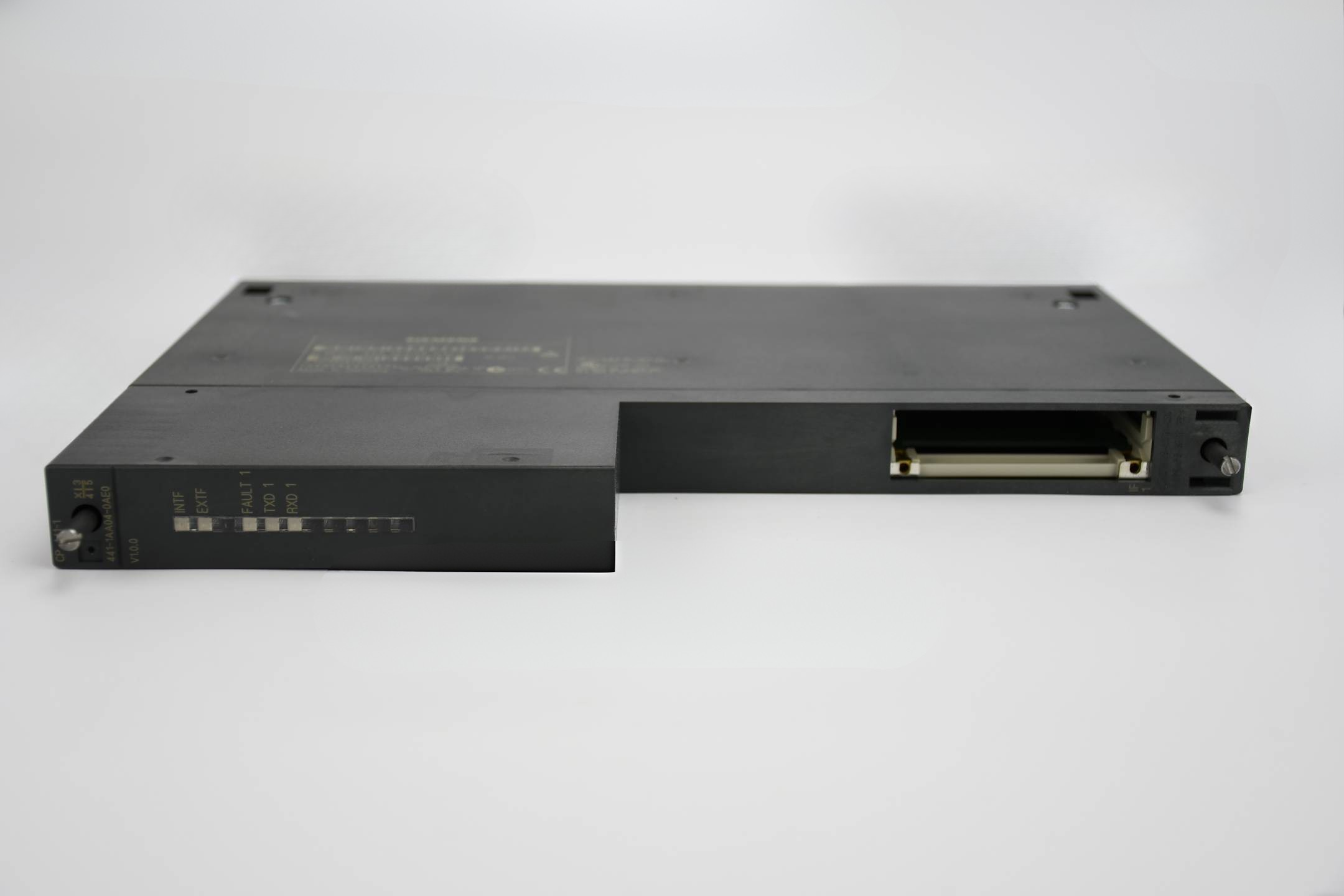 Siemens S7-400 CP 441-1 module 6ES7 441-1AA04-0AE0 ( 6ES7441-1AA04-0AE0 ) E2 Siemens S7-400 CP 441-1 module 6ES7 441-1AA04-0AE0 ( 6ES7441-1AA04-0AE0 ) E2