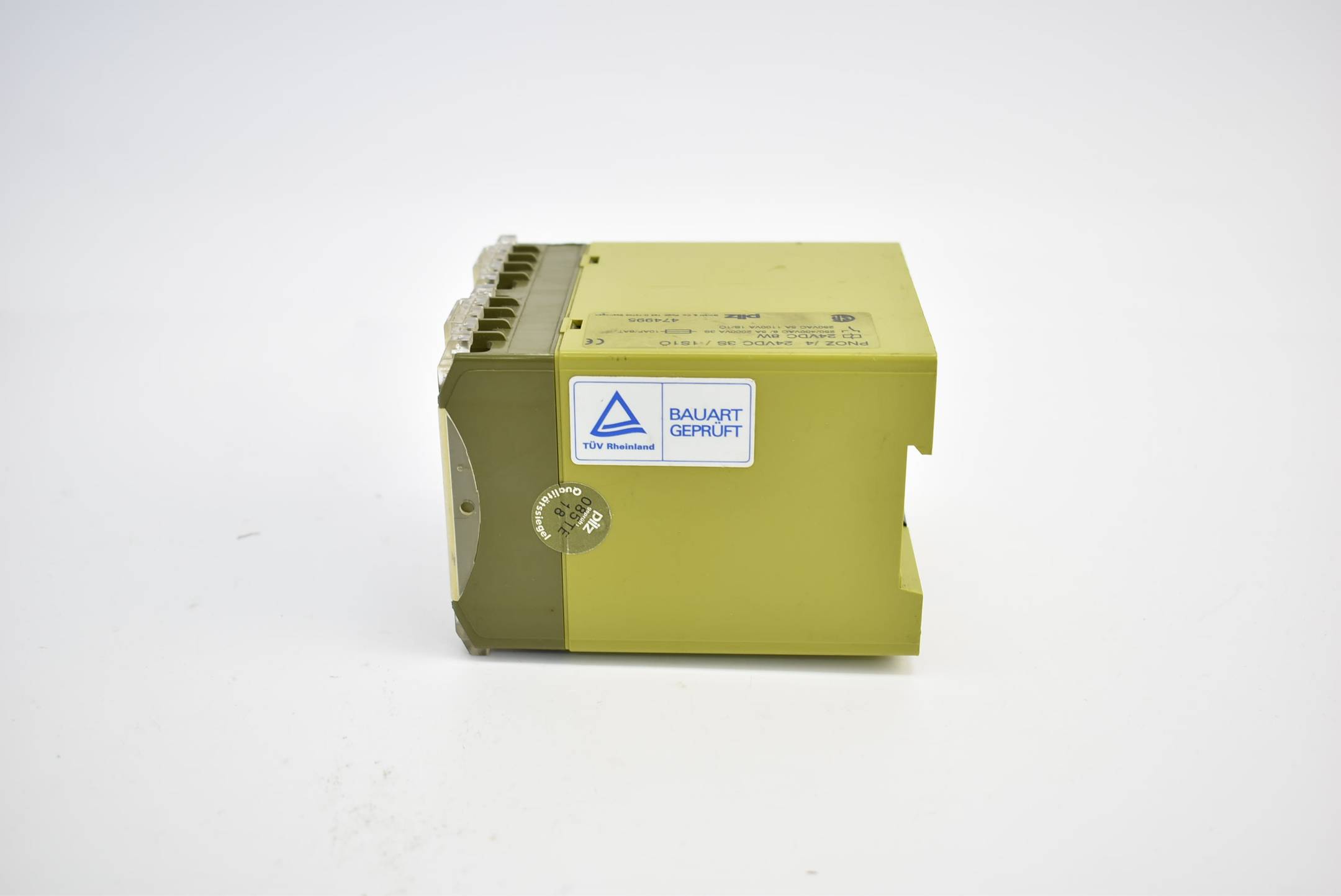 Pilz Relais PNOZ /4 24VDC 3S / 1S1Ö 8W ( 474995 )