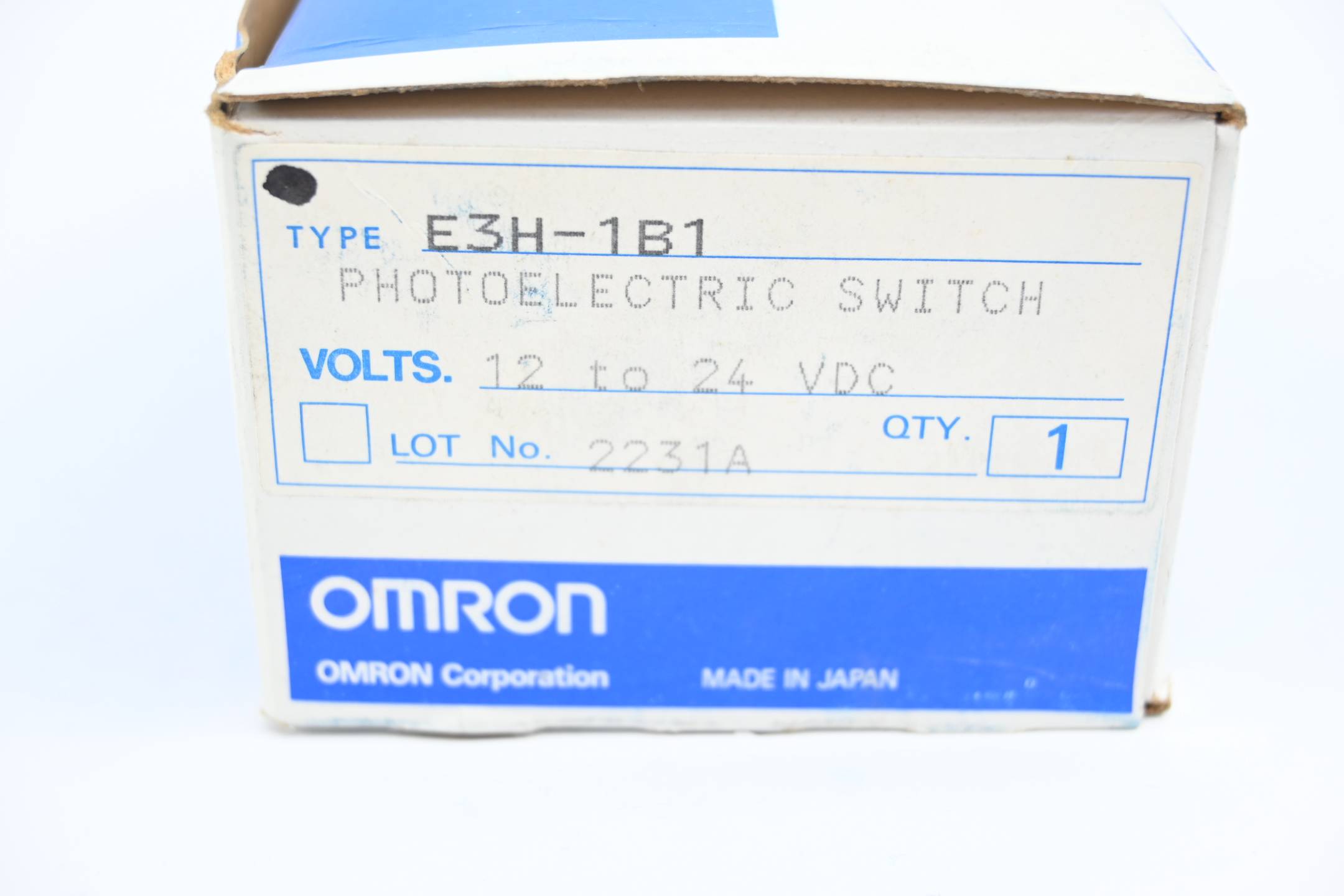 Omron Photoelectric Switch 12-24 VDC ( E3H-1B1 )