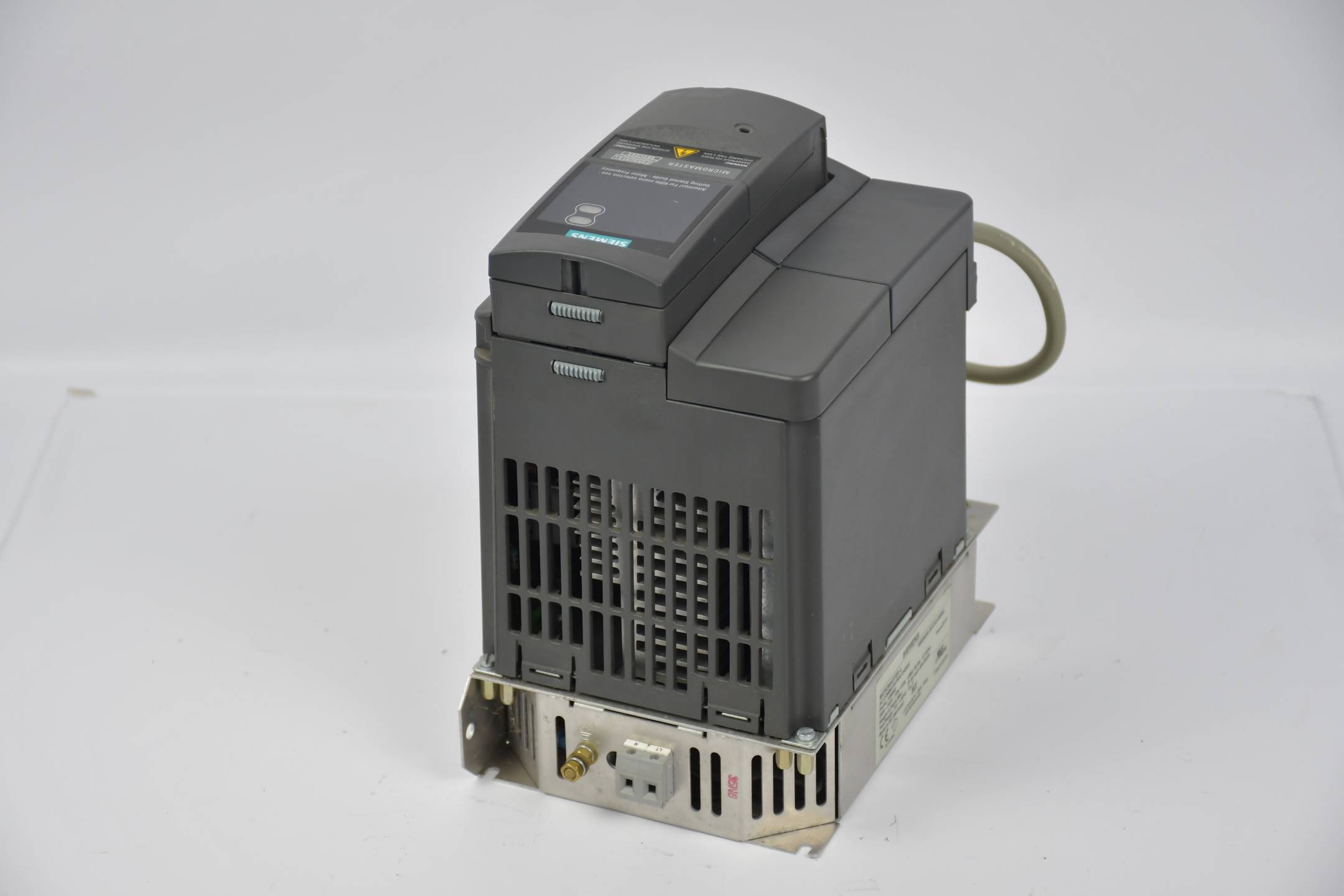 Siemens Micromaster 6SE6440-2AB21-1BA0 Inkl. 6SE6 400-3CC02-6BB0 Ver. A06/1.17