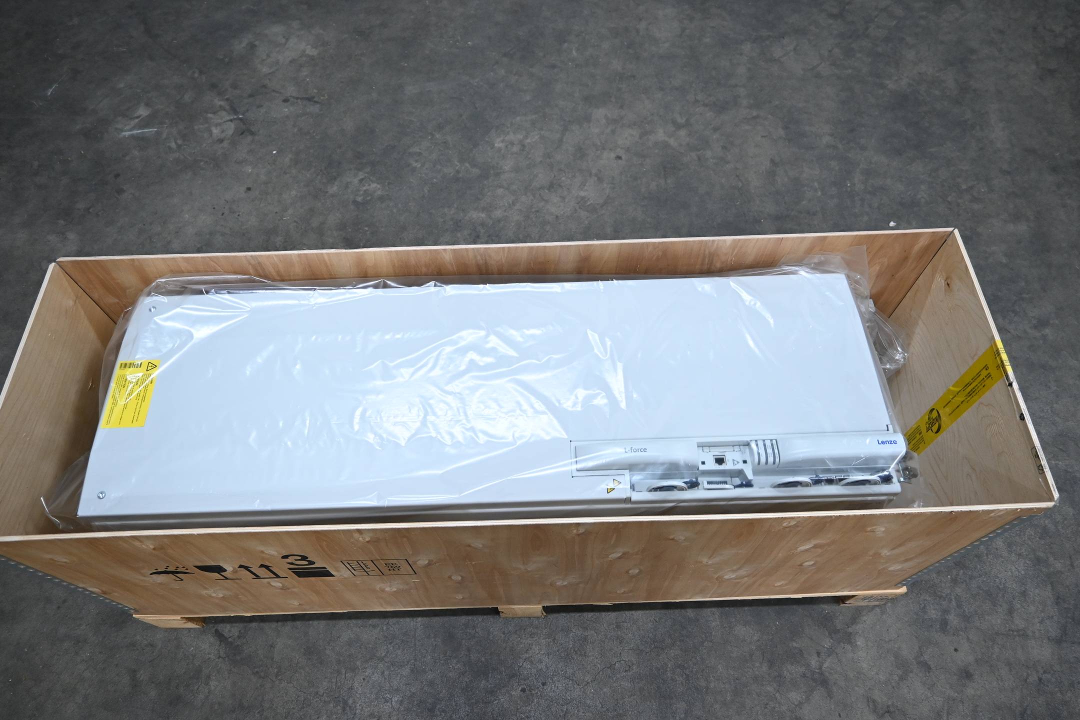 Lenze Highline Servo Drives 9400 Servoumrichter  E94BSHE2924A34NNER