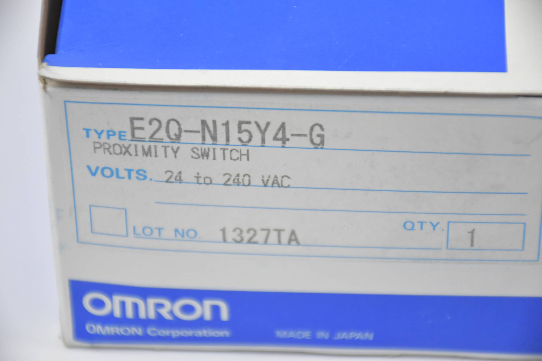 Omron Proximity Switch Näherungsschalter 24-240 VAC ( E2Q-N15Y4-G )