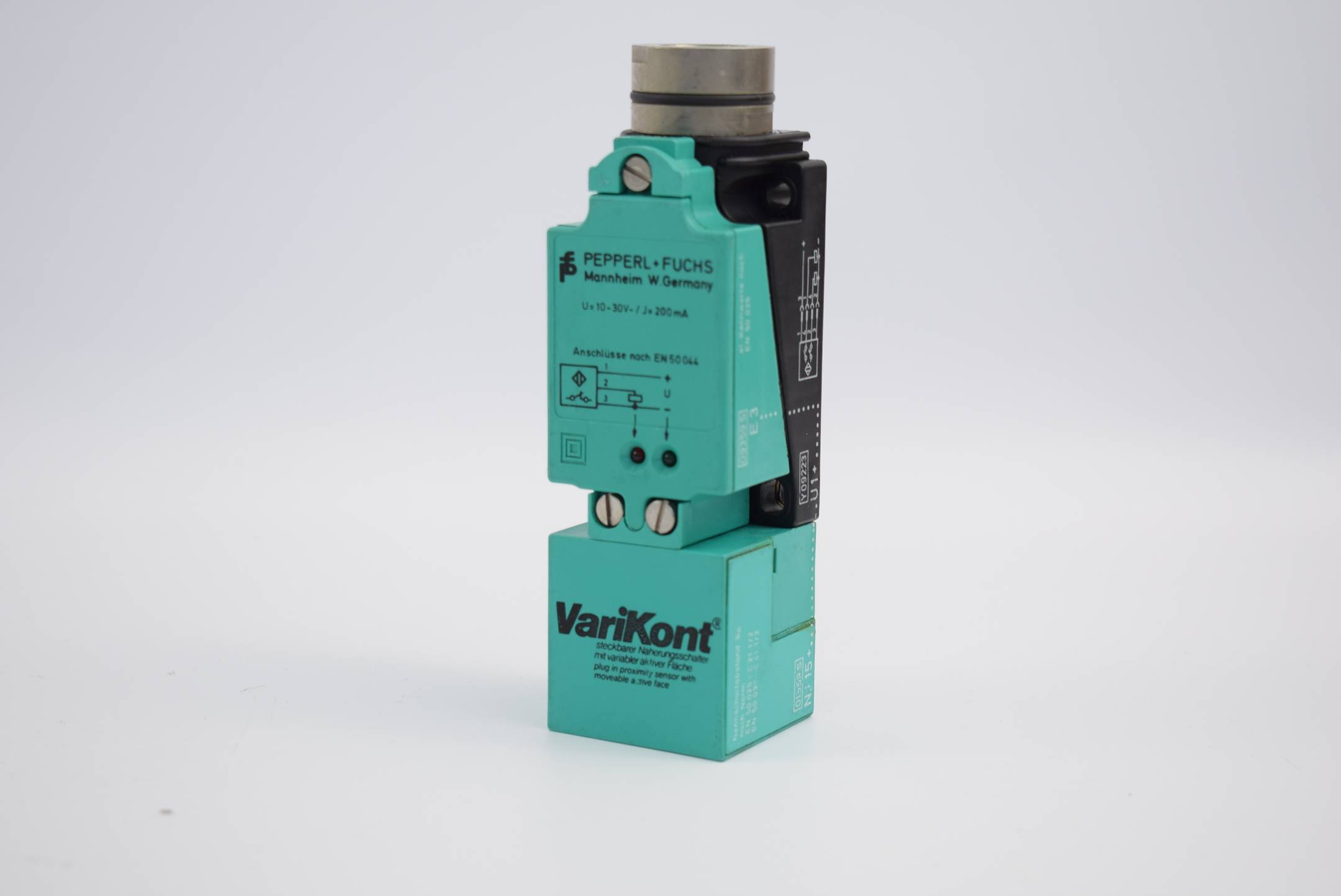 PEPPERL+FUCHS Näherungsschalter 10-30V 20mA ( 01559S + 15709S + Y09223 )