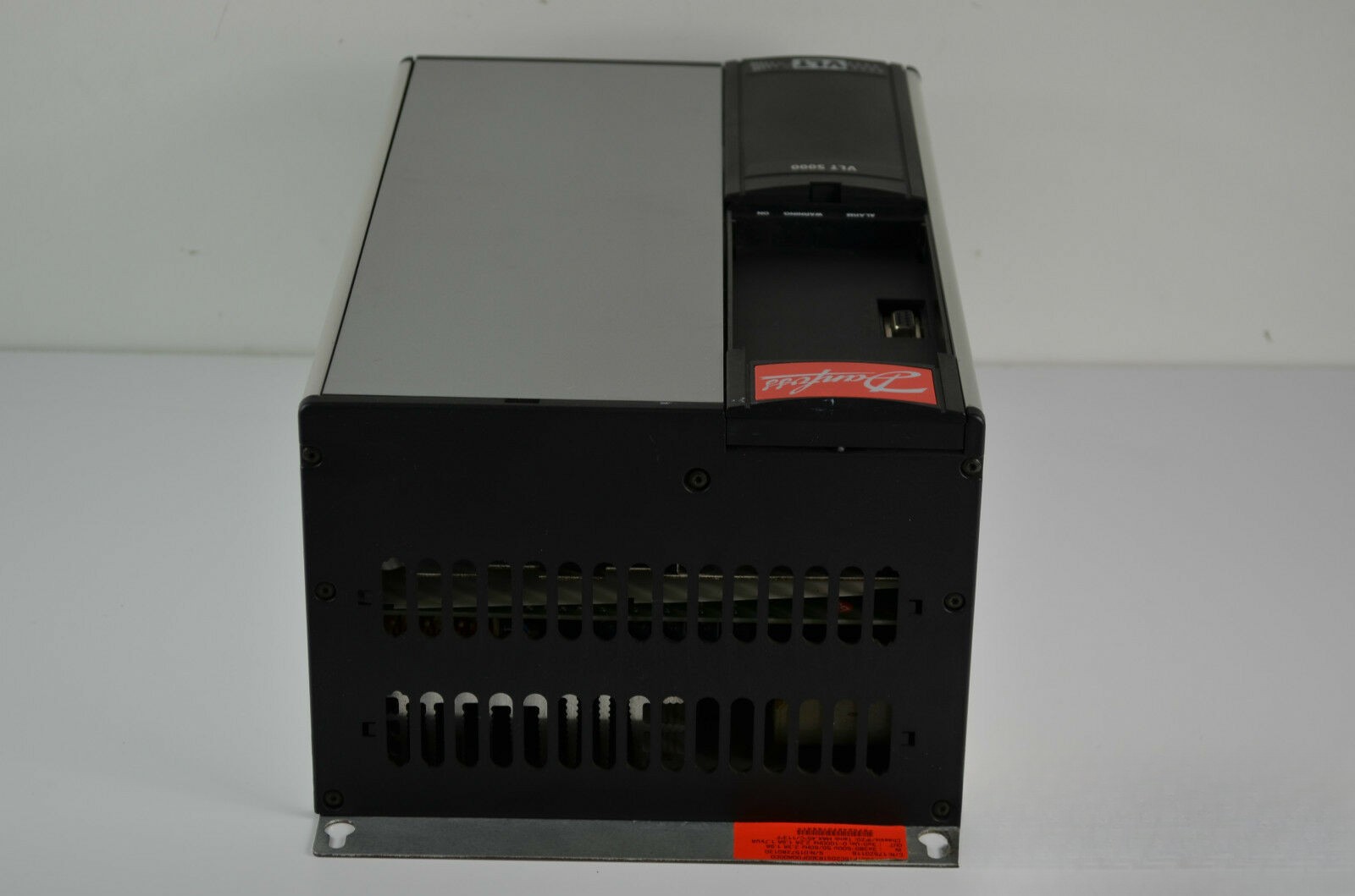 Danfoss VLT 5000 VLT5001PT5C20STR3D0F00A00C0 1,7kVA 175Z0116
