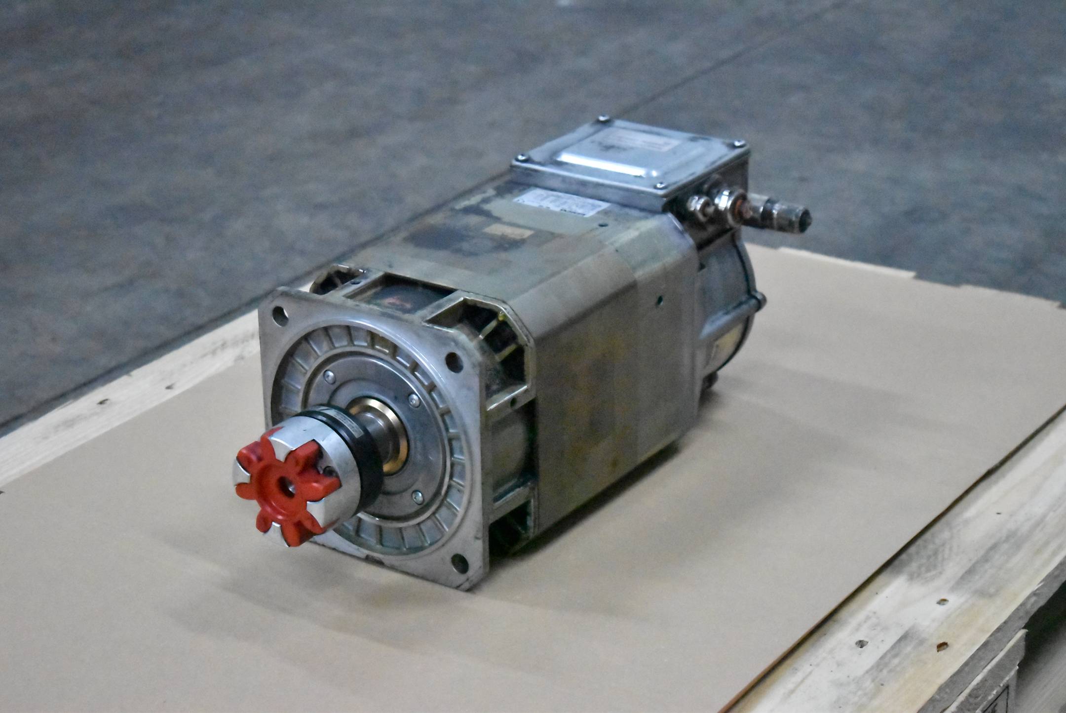 Siemens Servomotor  7kW 2000rpm 33,4Nm 17,5A 1PH7103-2NG02-0CJ0