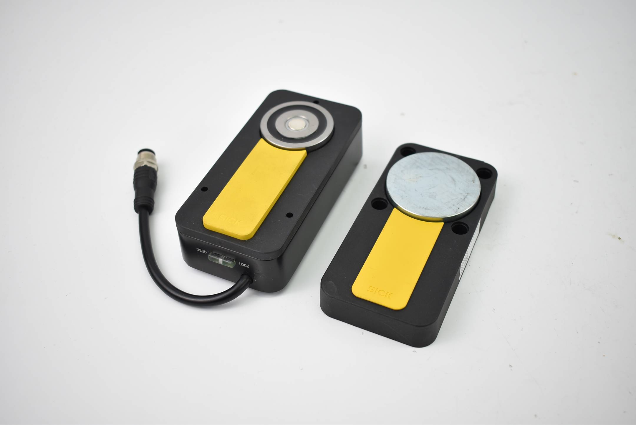 Sick RFID-Sicherheitsschalter MLP1-XSUA0AC ( 1117629 ) + MLP1-CA ( 1078199 )