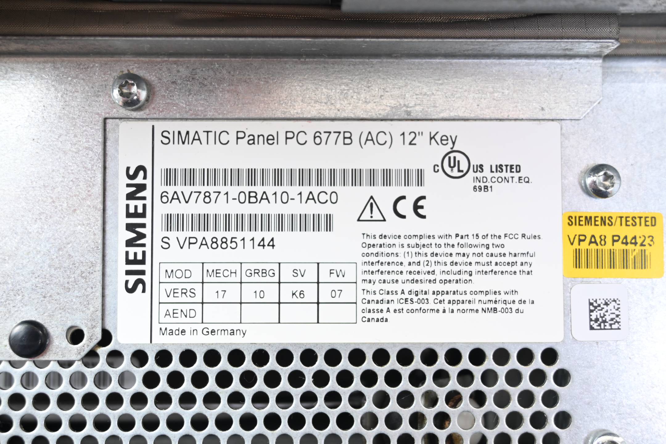 Siemens Simatic 677 B Panel PC 6AV7871-0BA10-1AC0 ( 6AV7 871-0BA10-1AC0 ) E.07