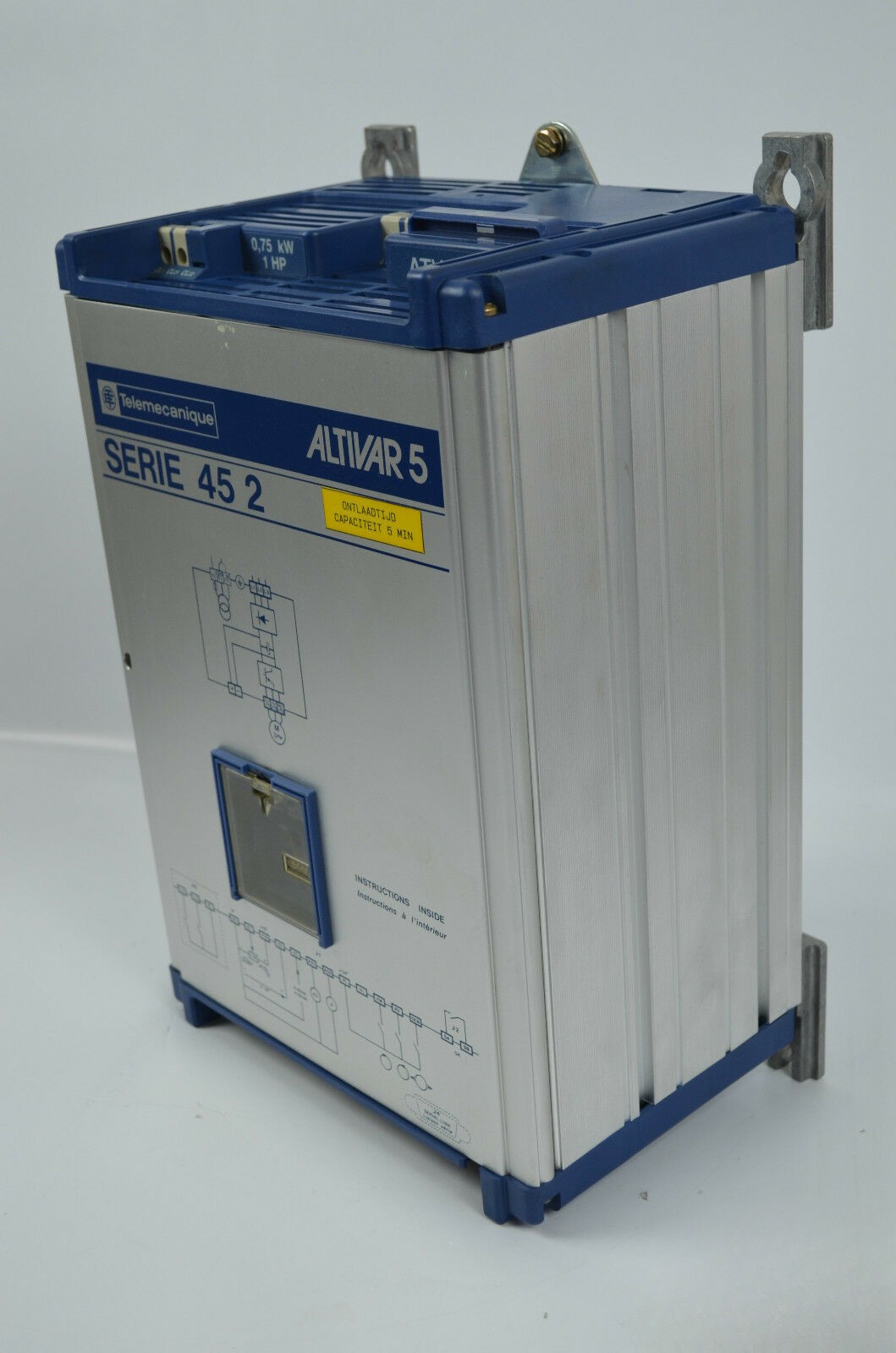 Telemecanique Altivar 5 Serie 45 2 ATV 452075