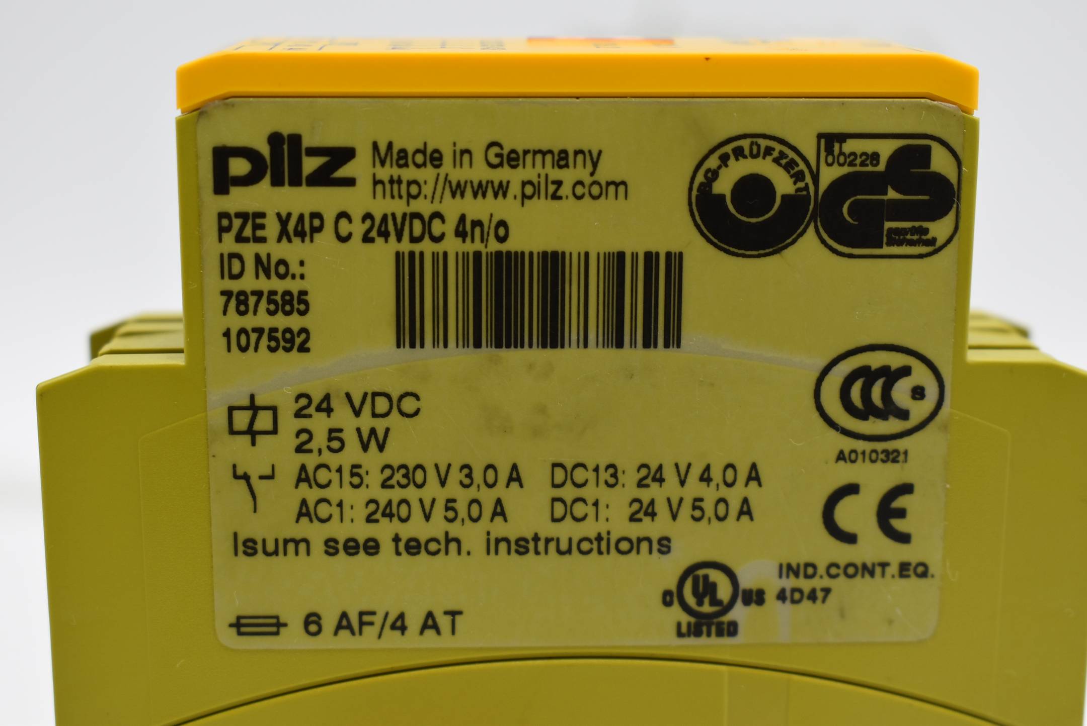 Pilz Sicherheitsschaltgerät PZE X4P C 24VDC 4n/o 787585 