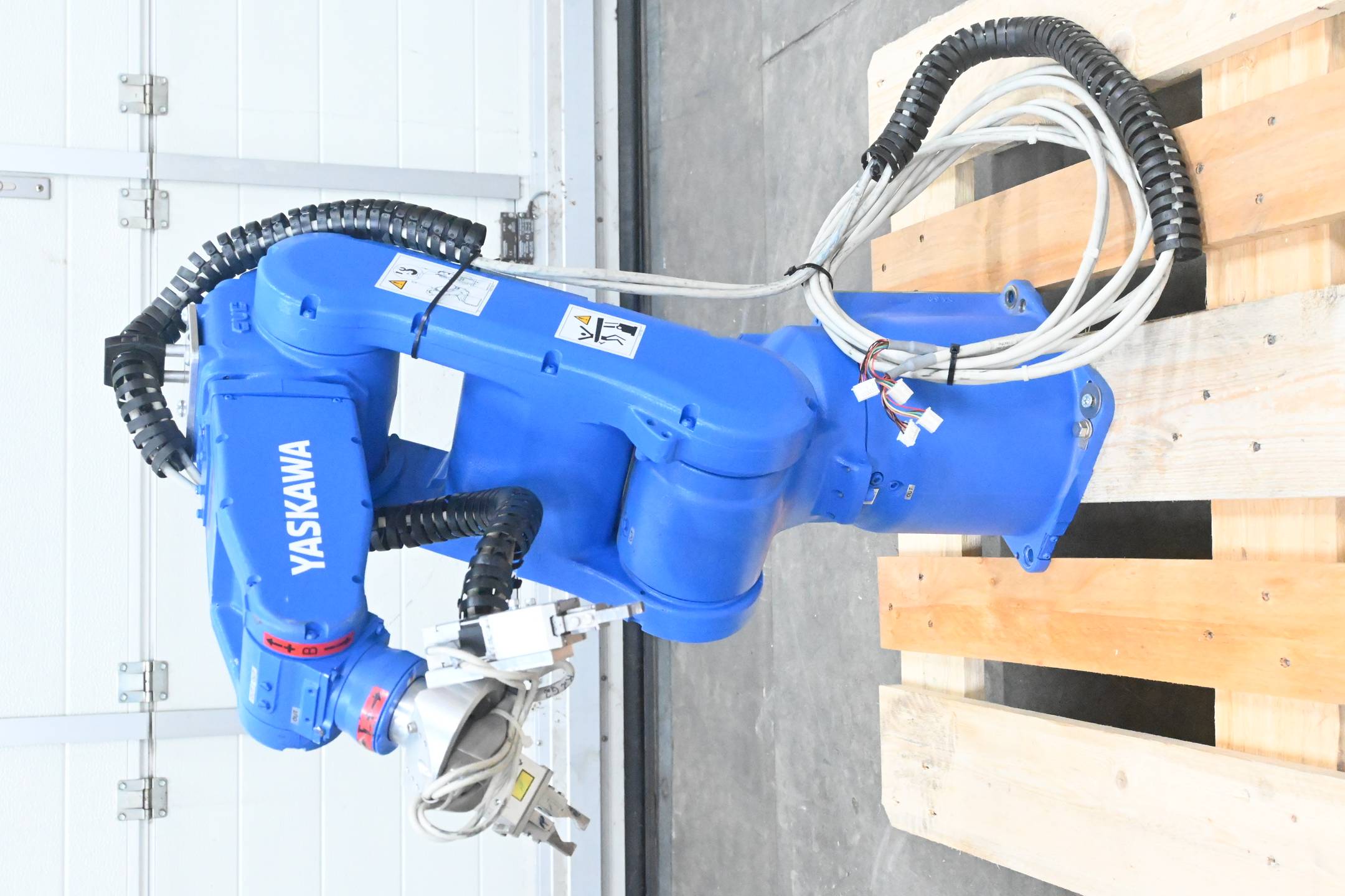 Yaskawa Roboter MOTOMAN-MH5F ( YR-MH0005F-A12 ) inkl Yaskawa Schaltschrank FS100