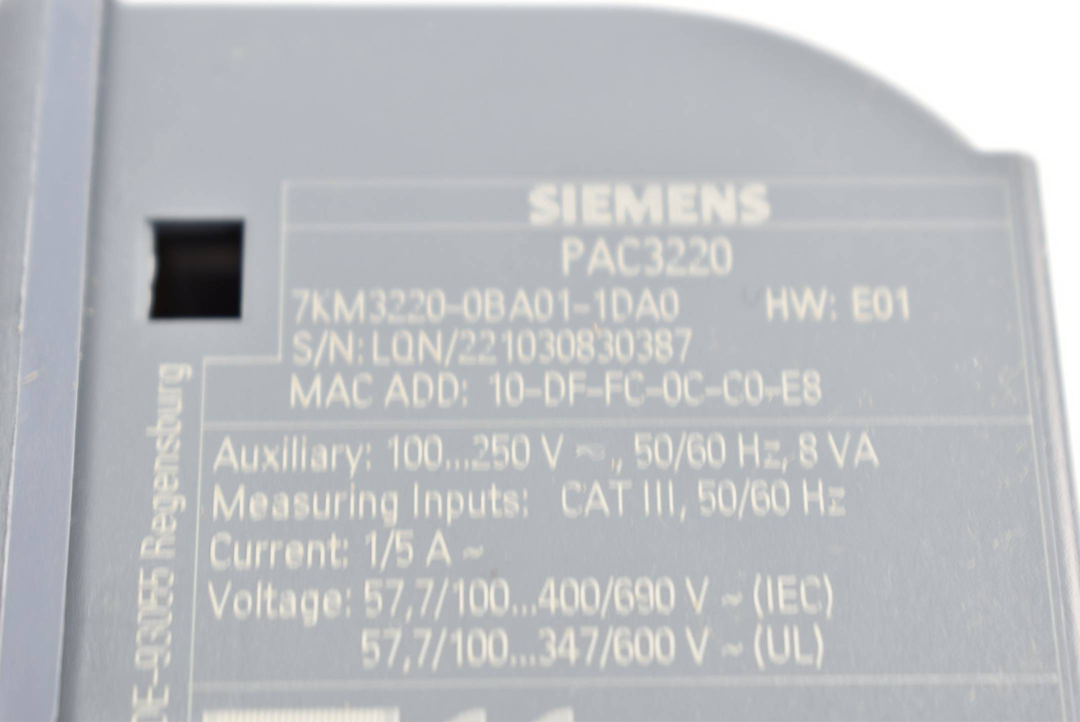 Siemens sentron PAC3220 LCD 96X96 7KM3220-0BA01-1DA0 ( 7KM3 220-0BA01-1DA0 )