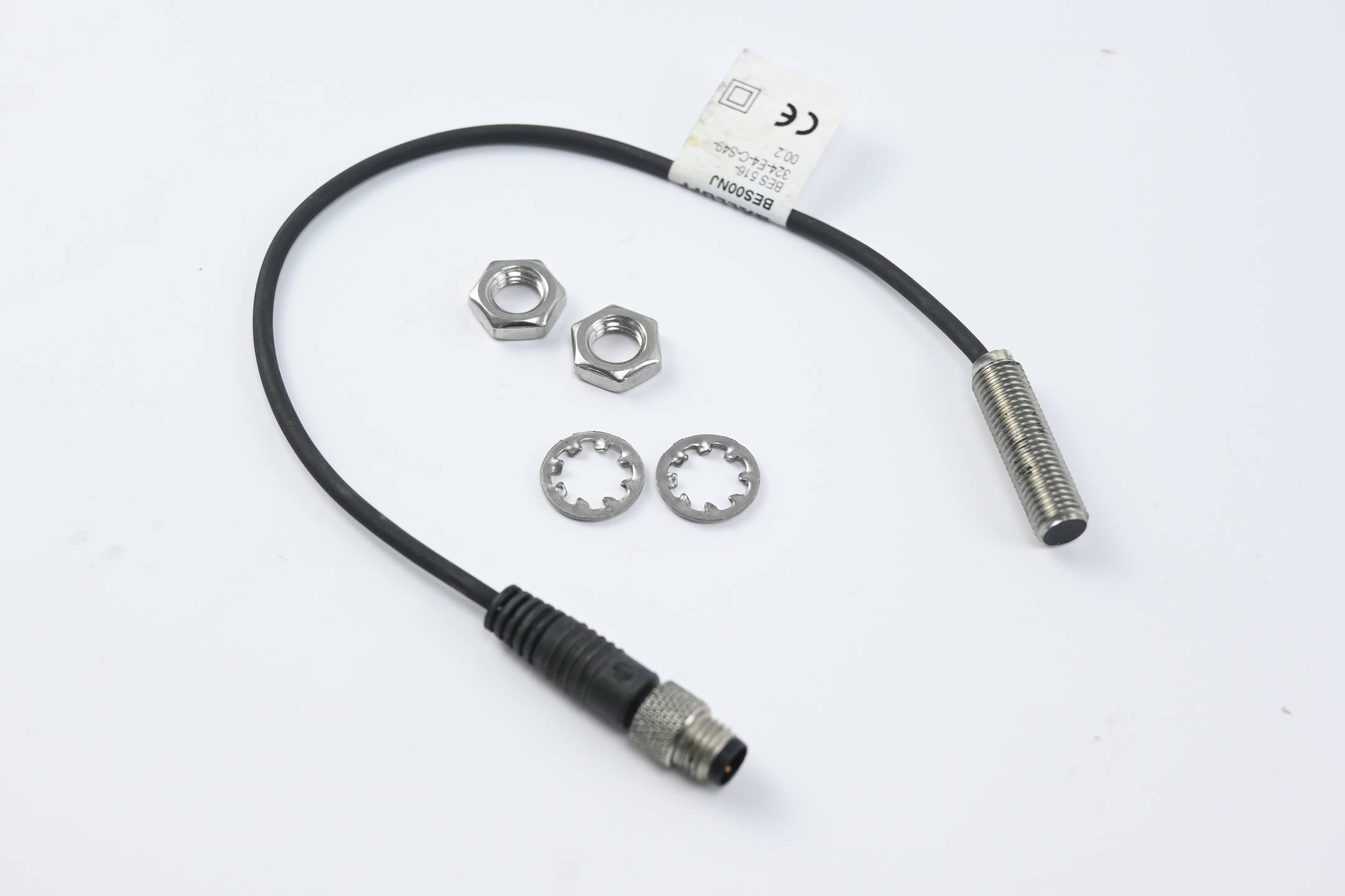 Balluff Induktiver Sensor BES00NJ ( BES 516-324-E4-C-S49-00,2 )