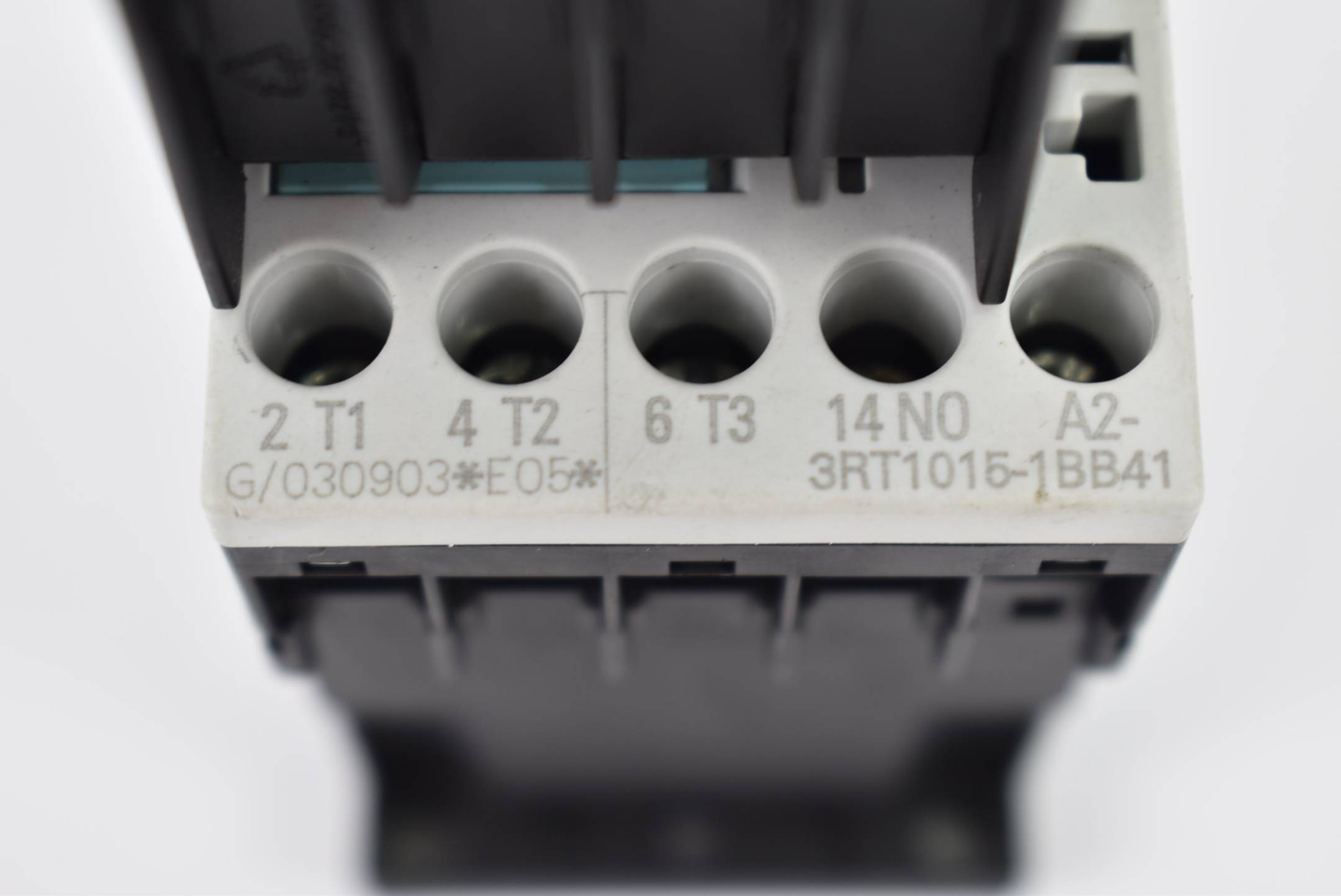 Siemens Leistungsschütz 3RT1015-1BB41 + Hilfsschütz 3RH1911-1FA02