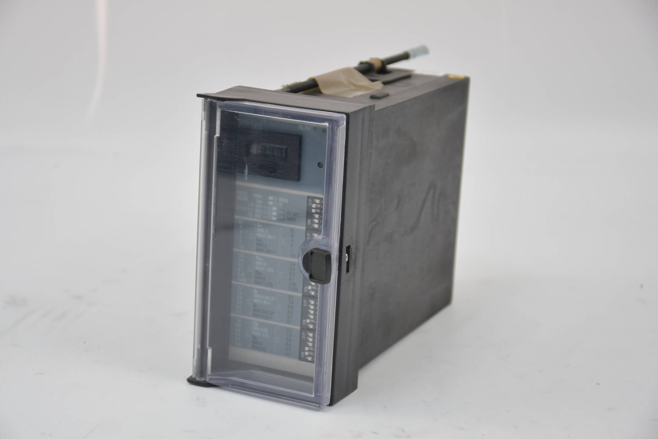 Siemens Overcurrent Protection 7SJ4501-0EA00-0AA1/BB ( 7SJ4 501-0EA00-0AA1/BB )