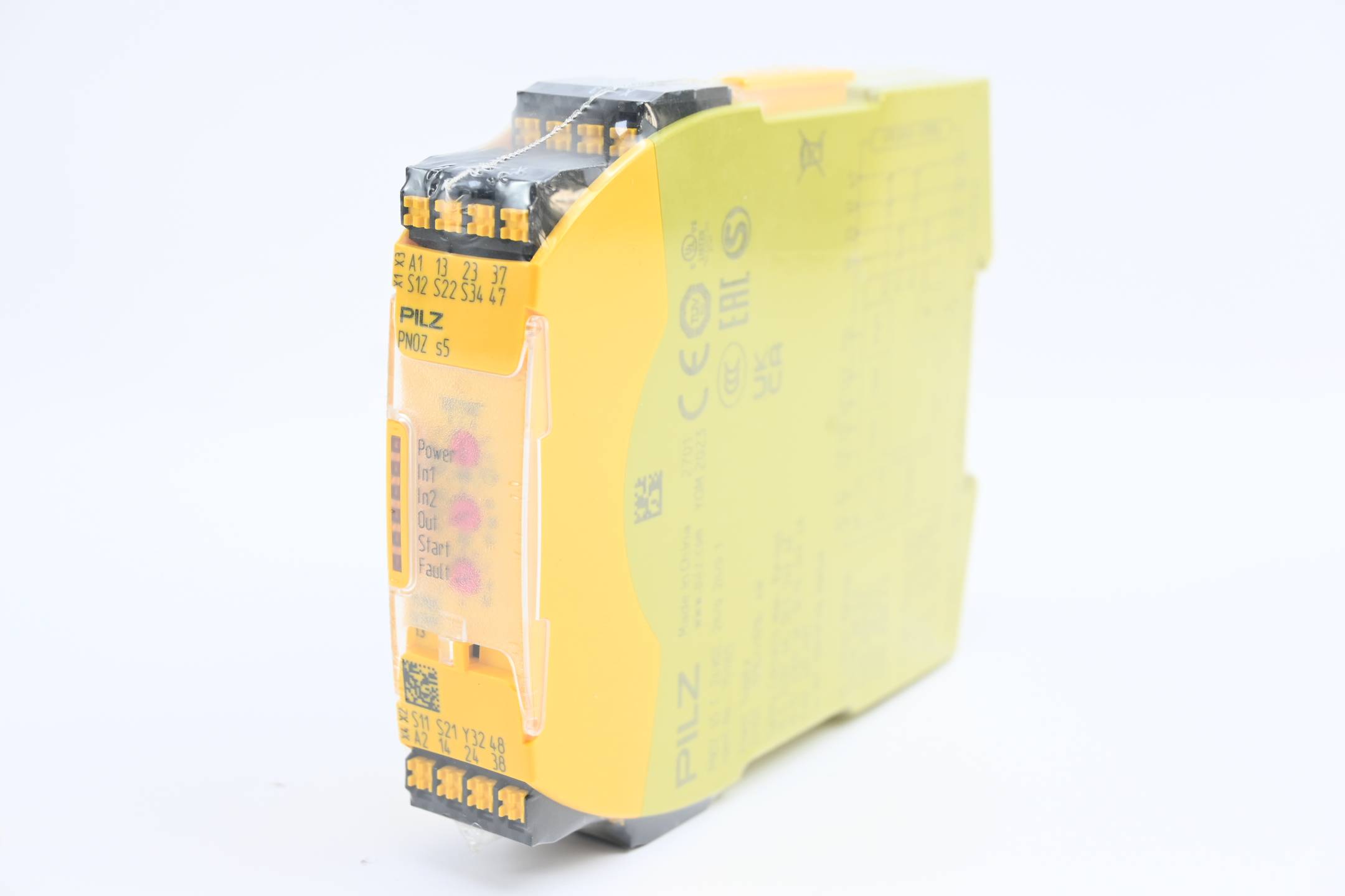 Pilz Sicherheitsschaltgerät PNOZ s5 C 24VDC 2n/o 2n/o t ( 751105 )