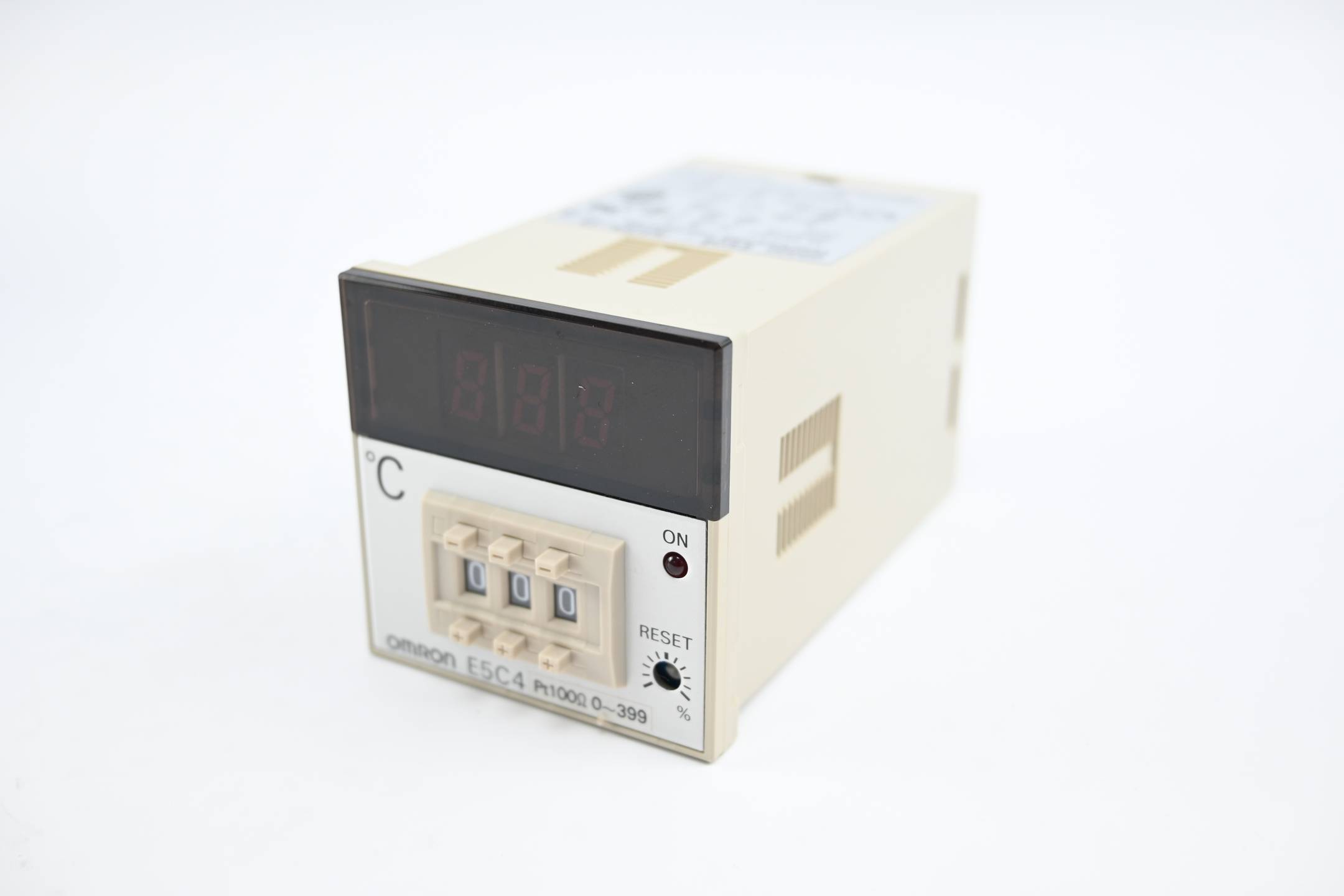 Omron Temperatur Controller 0-399°C 220/240 VAC ( E5C4-R40P-D-8 )