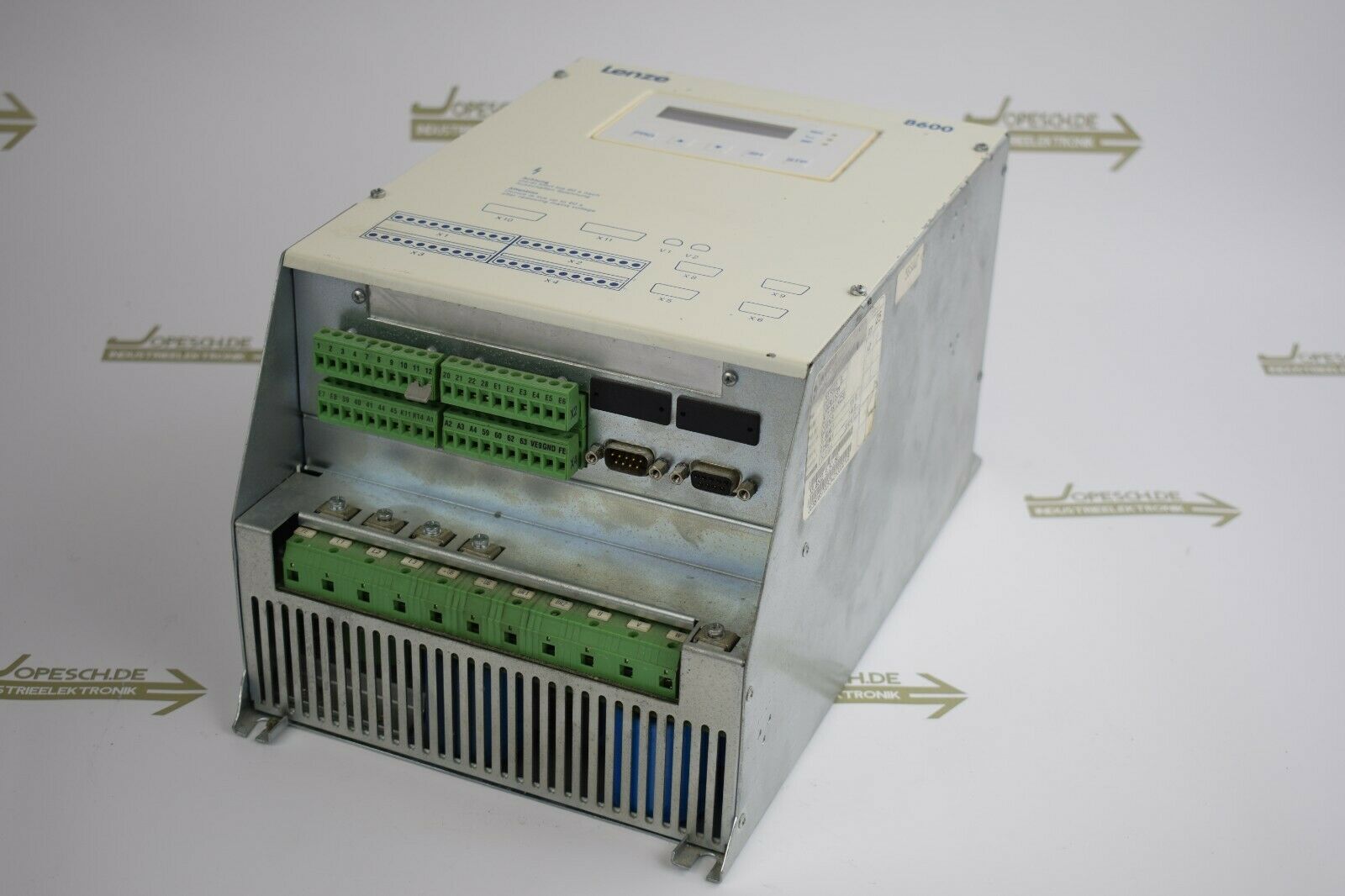Lenze 8600 Series Type 8602 Frequenzumrichter 33.8602 E.5C.60. ( 00361657 )