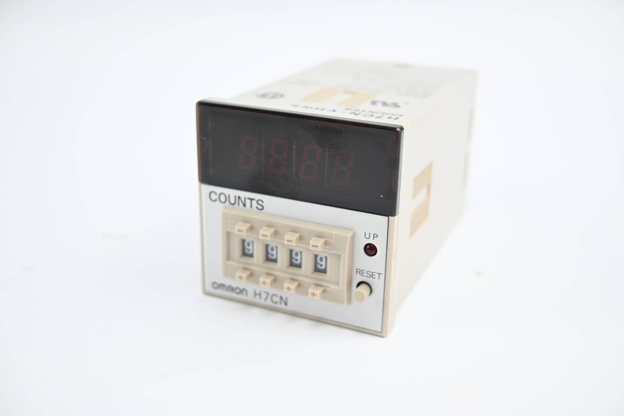 Omron Counter Zähler 9999 100-240 VAC ( H7CN-YHNS )