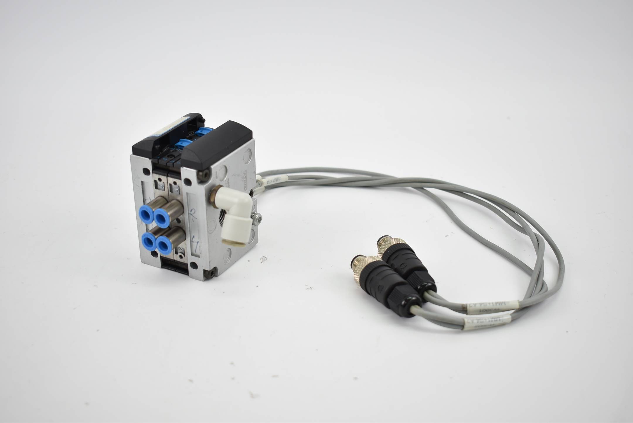 Festo Ventilinsel CPV-10-VI0174 + 32100524 + 2 x Magnetventil 161415