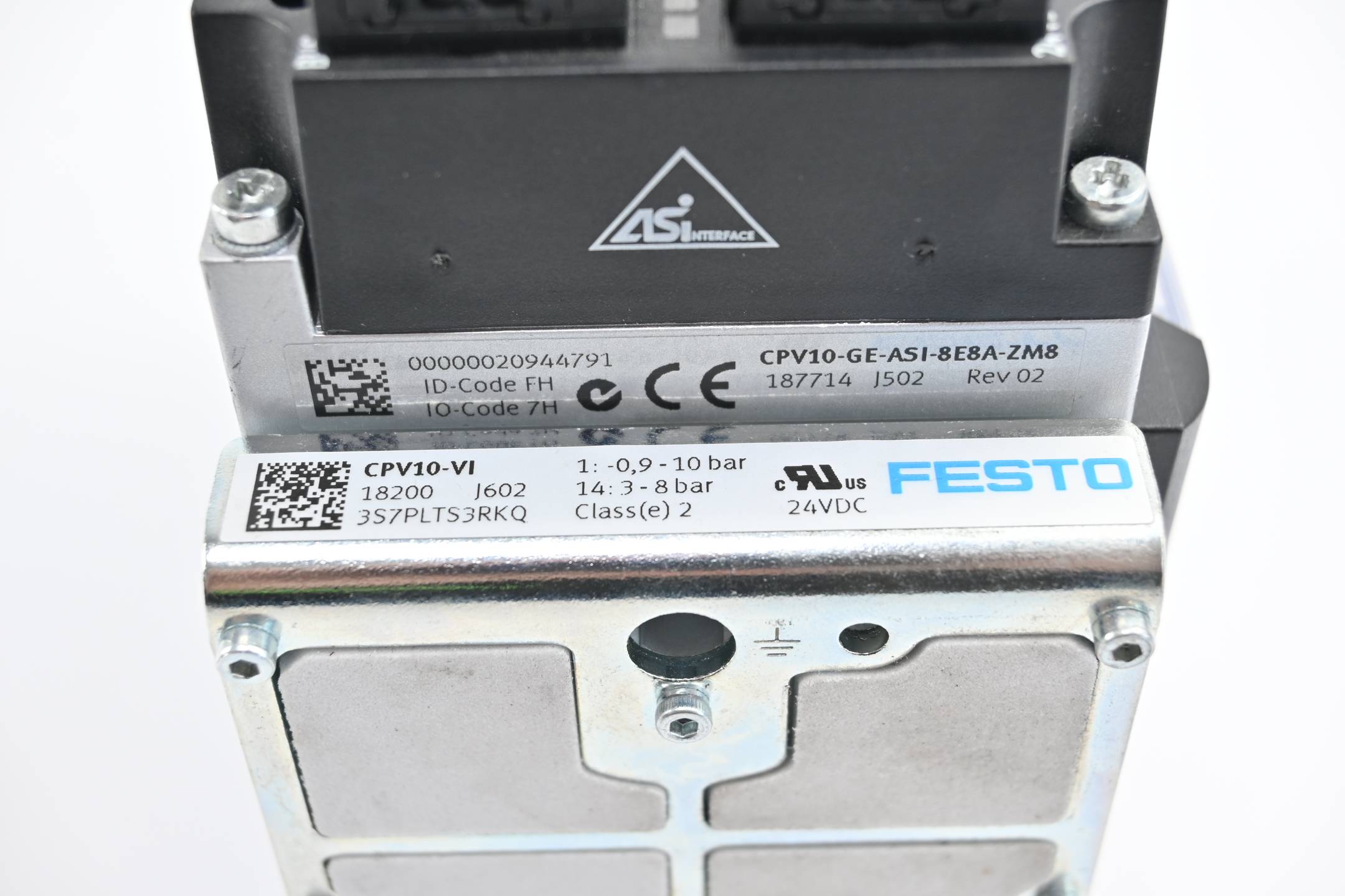 Festo Ventilinsel 18200 + 187714 + 152423 + 161414 + 161368 + 161369 