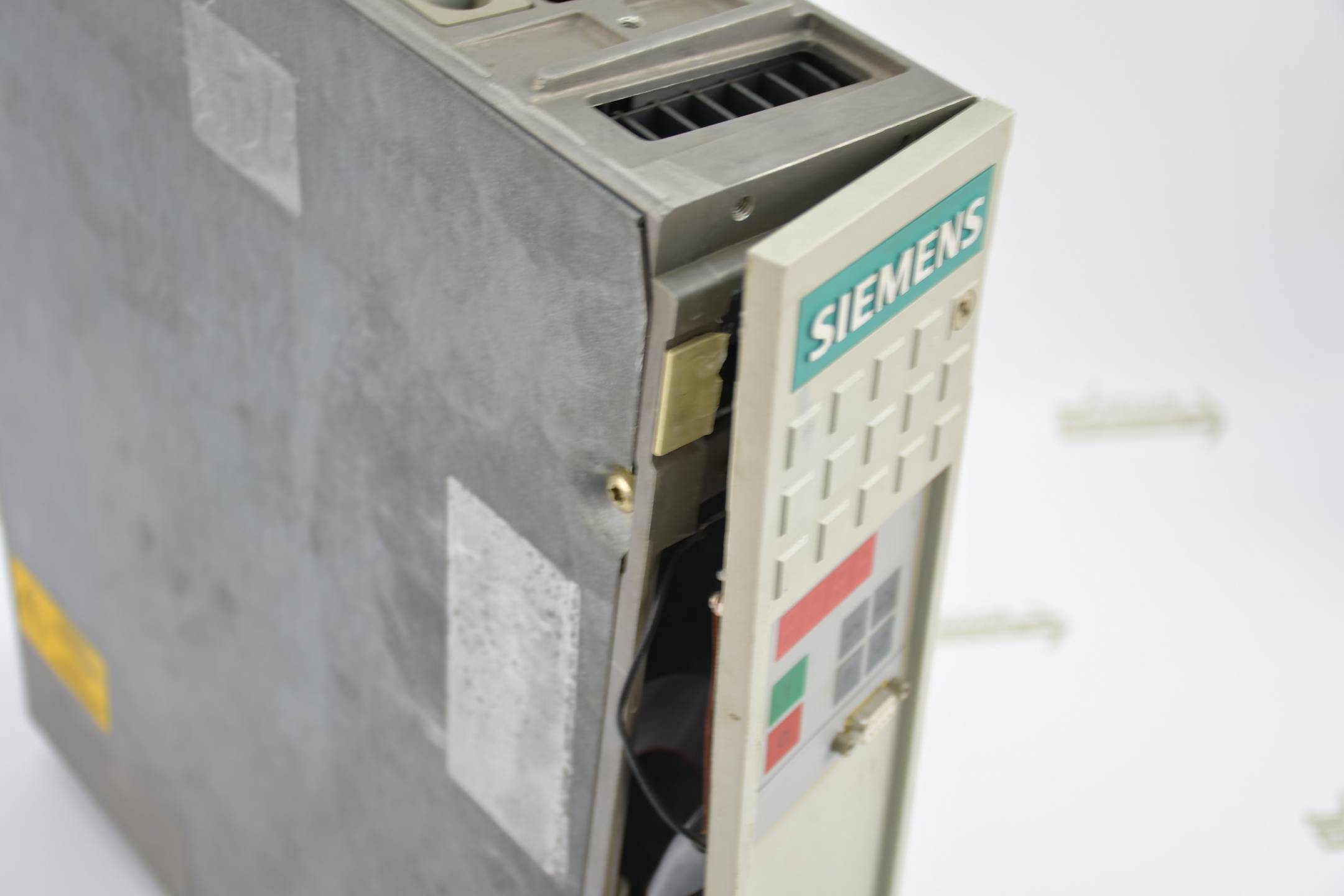 Siemens Simovert VC Frequenzumrichter /AC Drive 6SE7021-1CA20