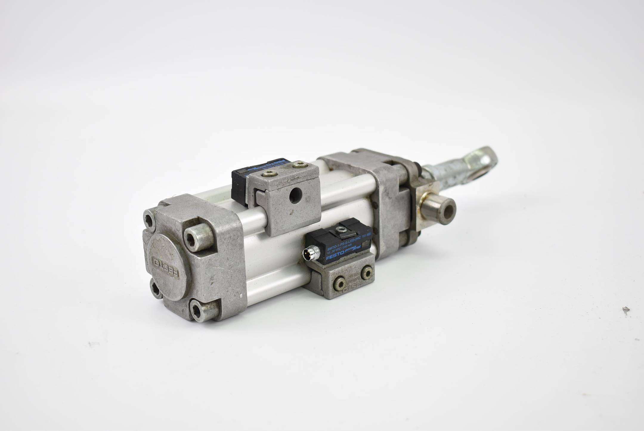 Festo Normzylinder DNGU-40-40PPV-A + 2x Näherungsschalter SMTO-1-PS-S-LED-24C