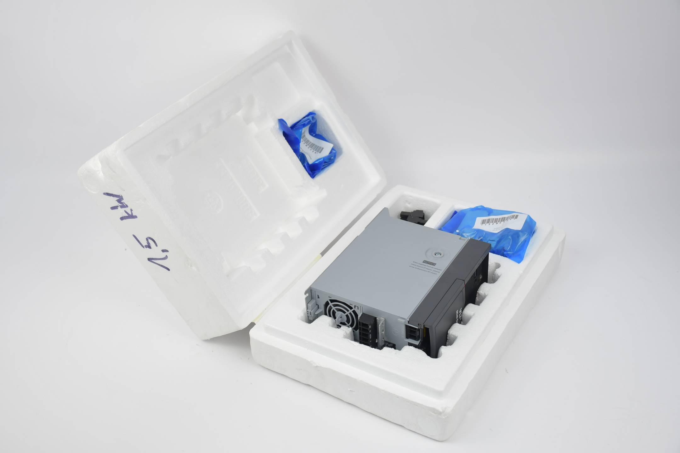 Danfoss VLT Midi Drive FC-280P1K5S2E20H1XXCXXXSXXXXAL ( 134X3074 )