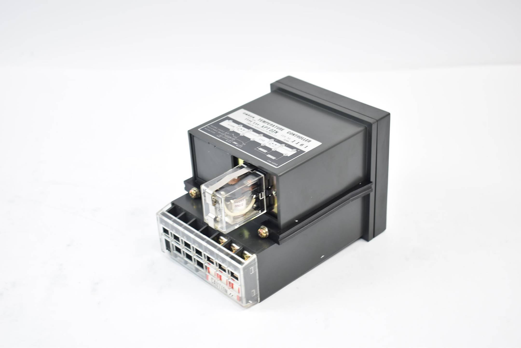 Omron Solid State Temperature Controller E5A-XPTDIN -50/50°C AC 110/220 V