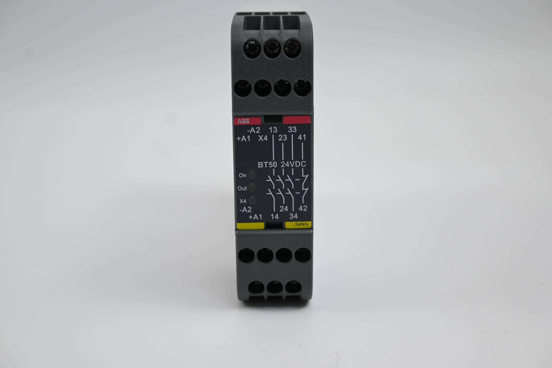 ABB Sicherheitsrelais 2TLA010033R0000 ( BT50 24VDC )