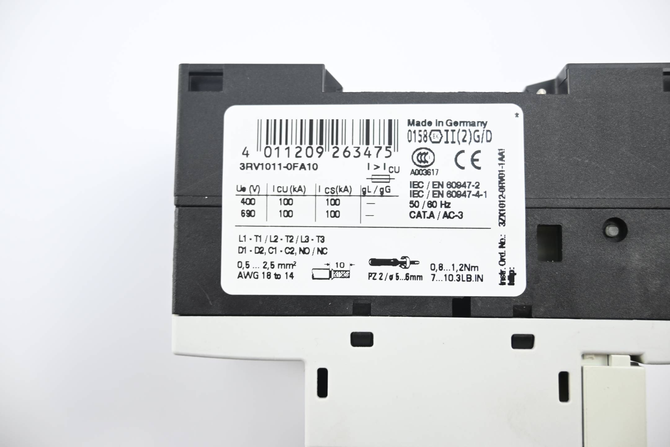 Siemens Sirius Leistungsschalter 3RV1011-0FA10 ( 3RV1 011-0FA10 ) + 3RV1901-1D