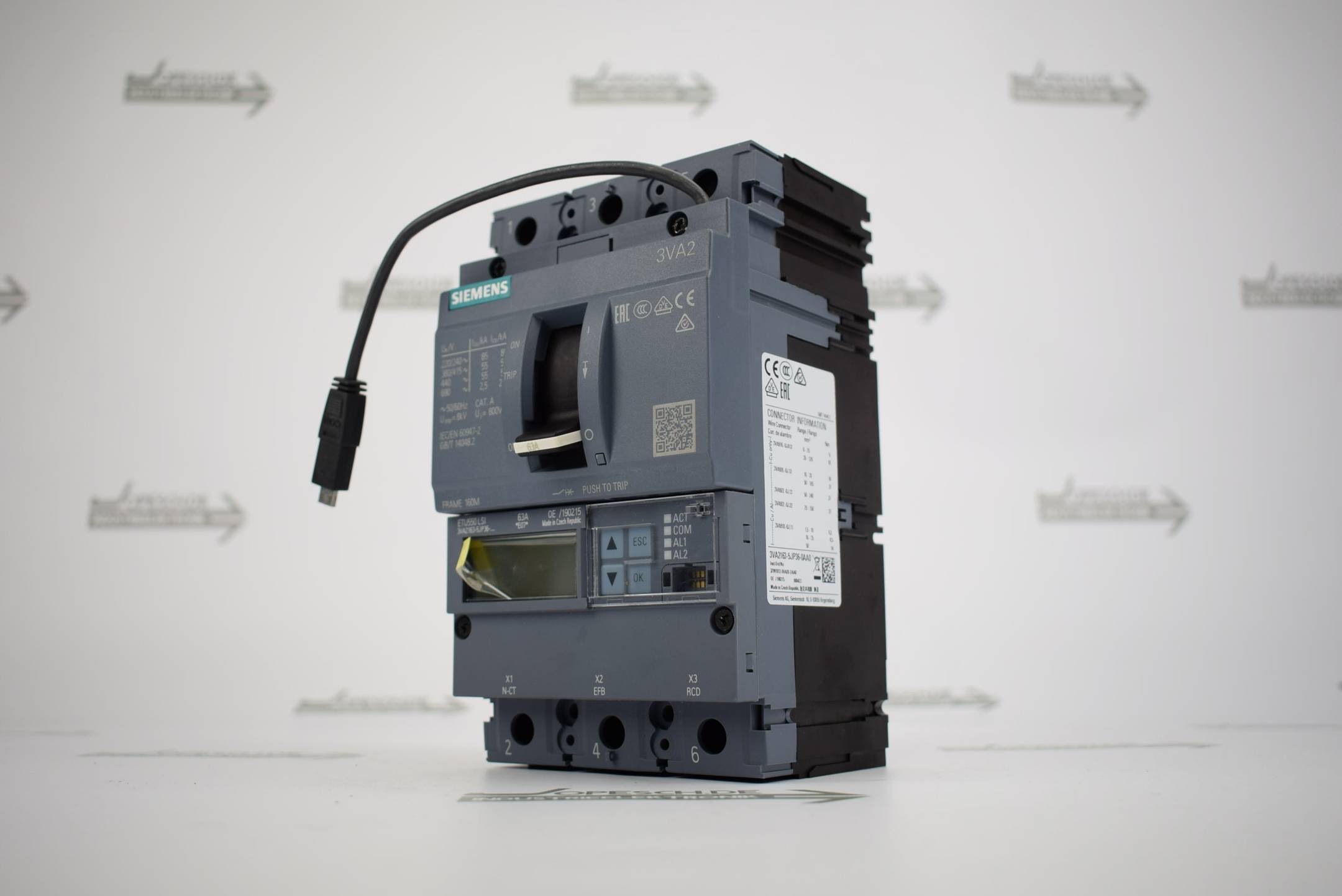 Siemens 3VA2 Leistungsschalter 55kA 3VA2163-5JP36-0AA0 inkl. T-Connector