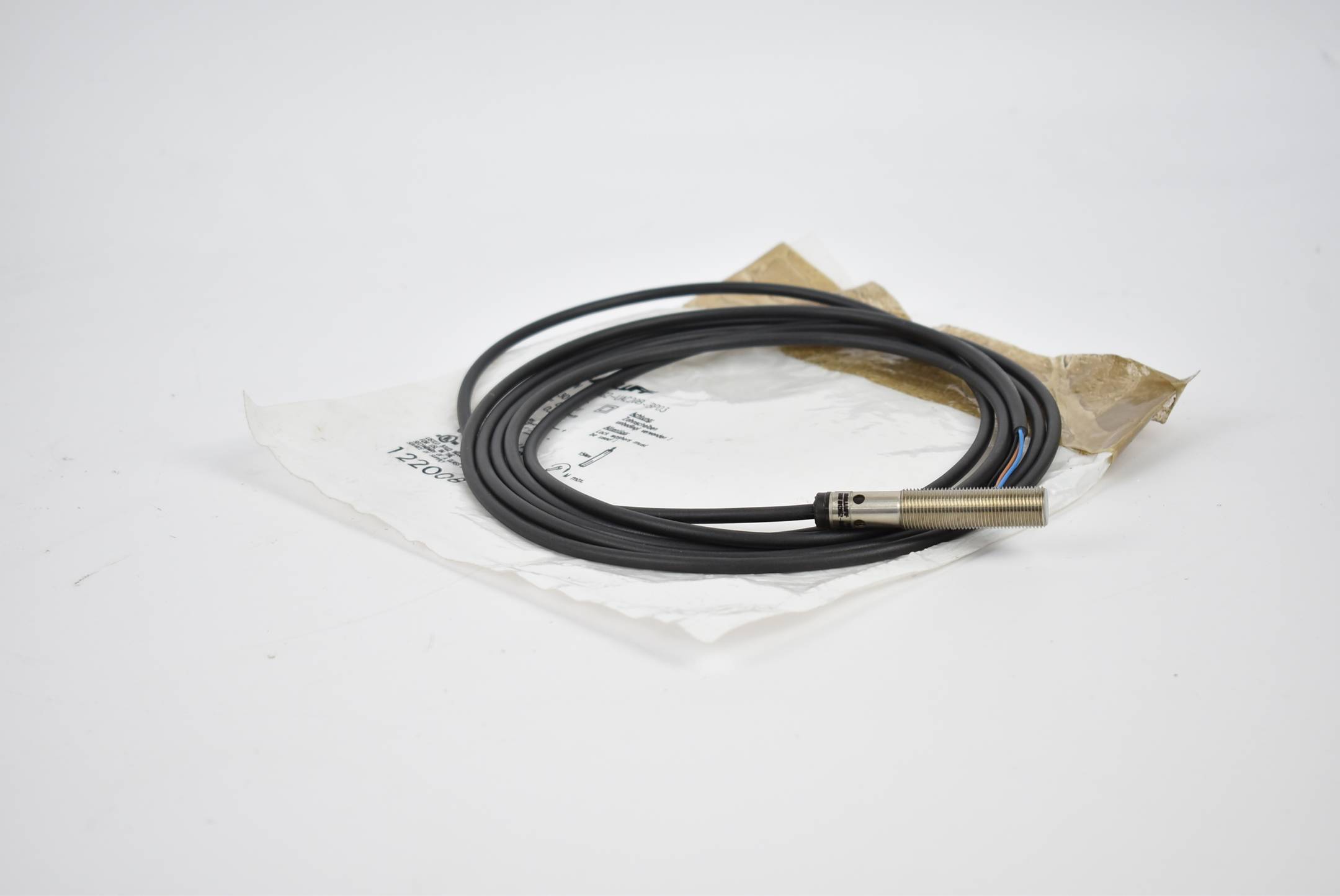 Balluff induktiver Abstandssensor 15-30VDC 0-10V 0,5-2mm BAW M12MF2-UAC40F-BP03