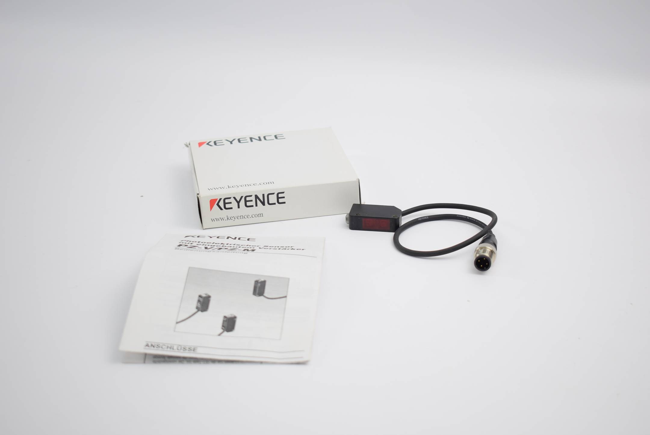 Keyence fotoelektrischer Sensor 12-24VDC M12-Stecker PNP ( PZ-V33P )