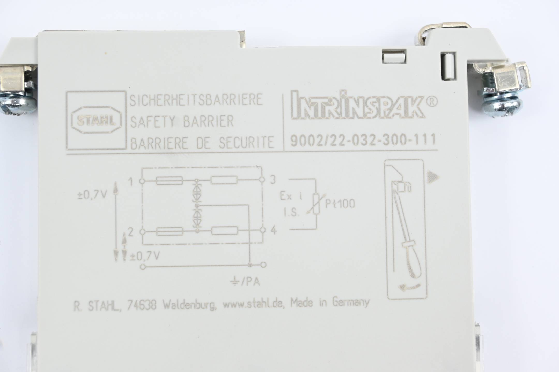 Stahl Intrinspak Sicherheitsbarriere / Safety Barrier 9002/22-032-300-111