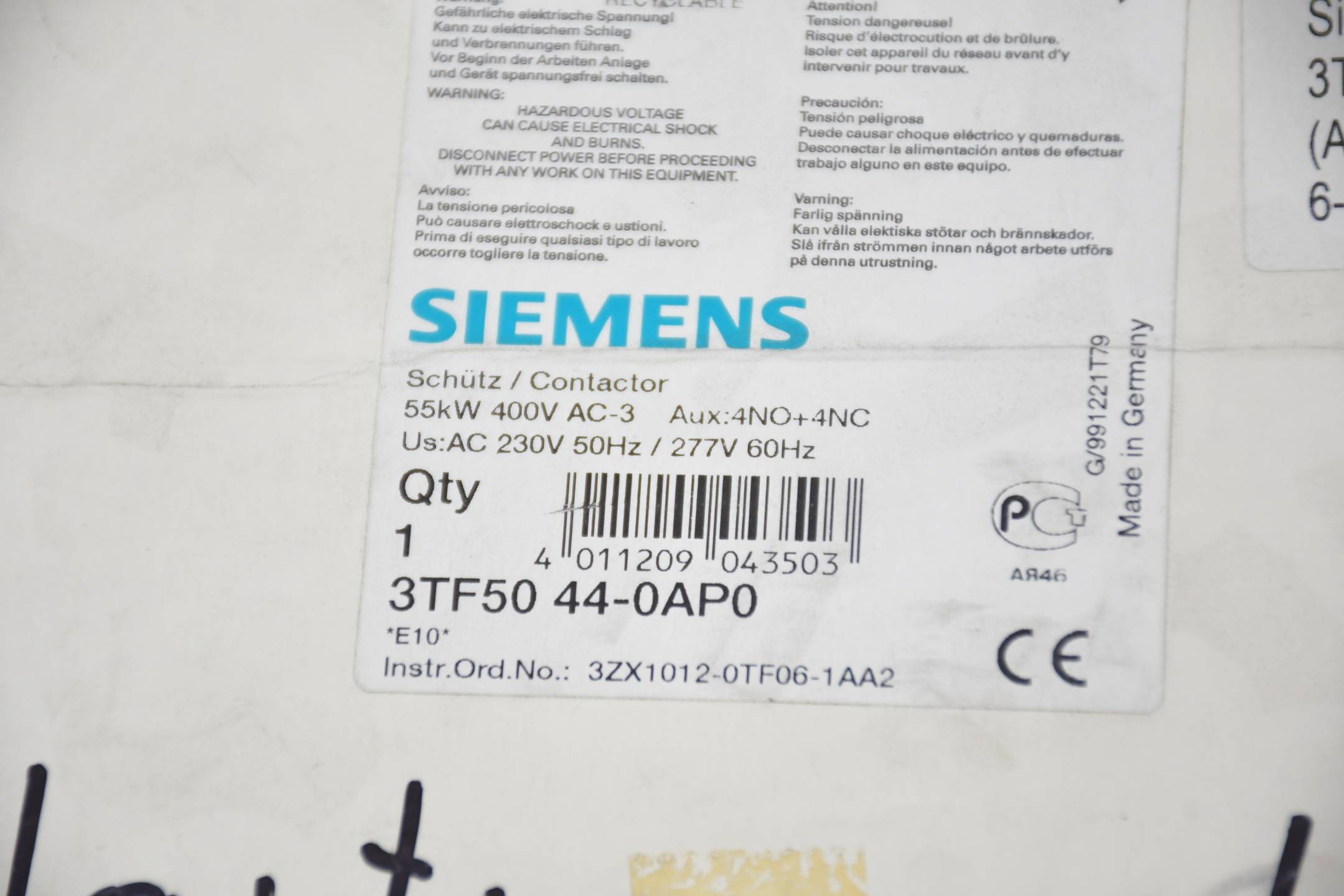 Siemens Schütz 3TF5044-0AP0 ( 3TF5 044-0AP0 ) 55Kw, 400/380V