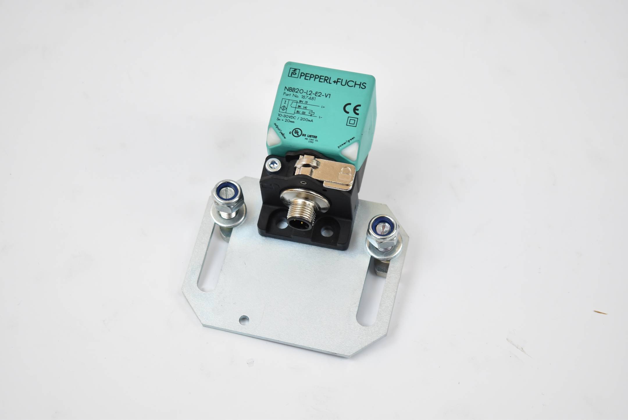 Pepeprl+Fuchs Induktiver Sensor NBB20-L2-E2-V1 ( 187481 )