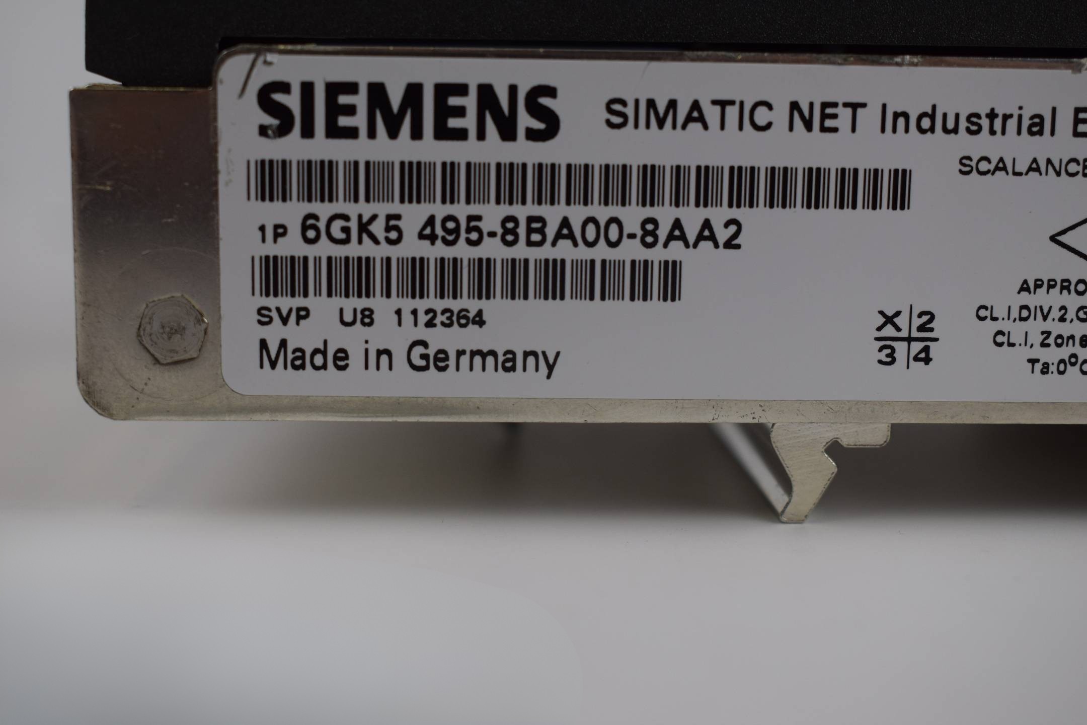 Siemens scalance X-400 6GK5 495-8BA00-8AA2 ( 6GK5495-8BA00-8AA2 ) E1 Siemens scalance X-400 6GK5 495-8BA00-8AA2 ( 6GK5495-8BA00-8AA2 ) E1