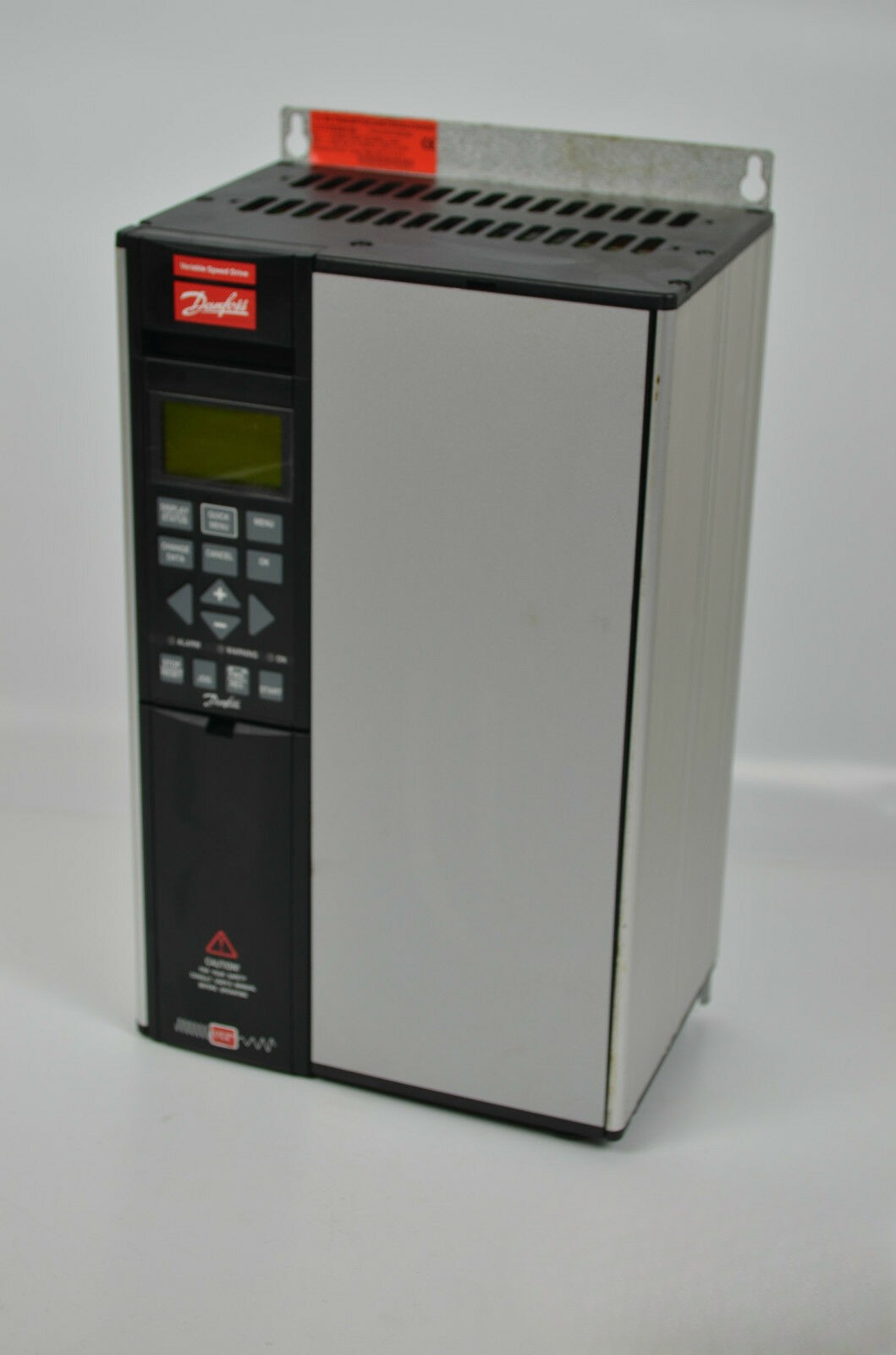 Danfoss VLT 5002 2,1 kVA Frequenzumrichter 175Z0125 VLT5002PT5C20STR3DLF00A00 Danfoss VLT 5002 2,1 kVA Frequenzumrichter 175Z0125 VLT5002PT5C20STR3DLF00A00