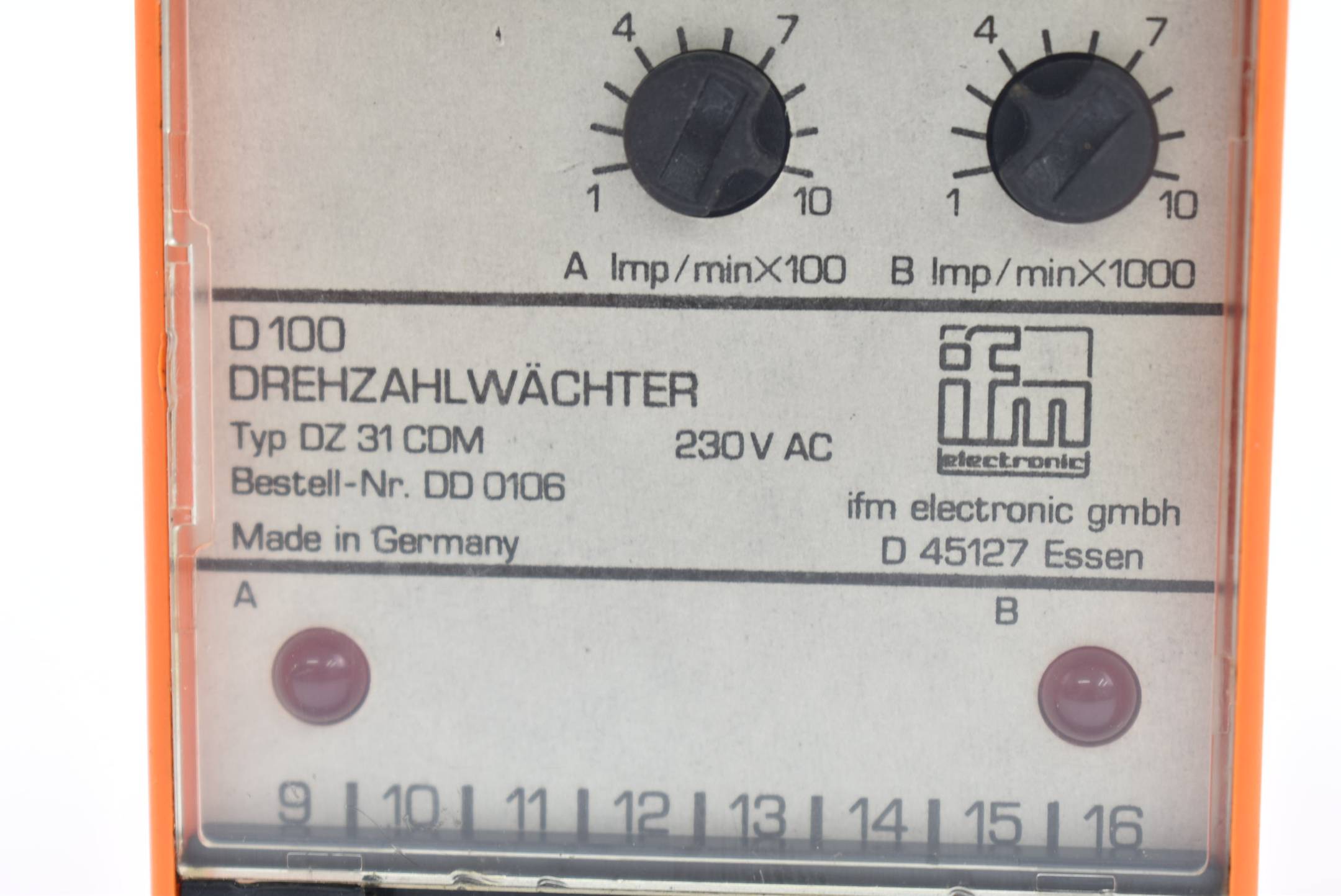 ifm electronic Drehzahlwächter 230V AC D100 ( DZ 31 CDM )
