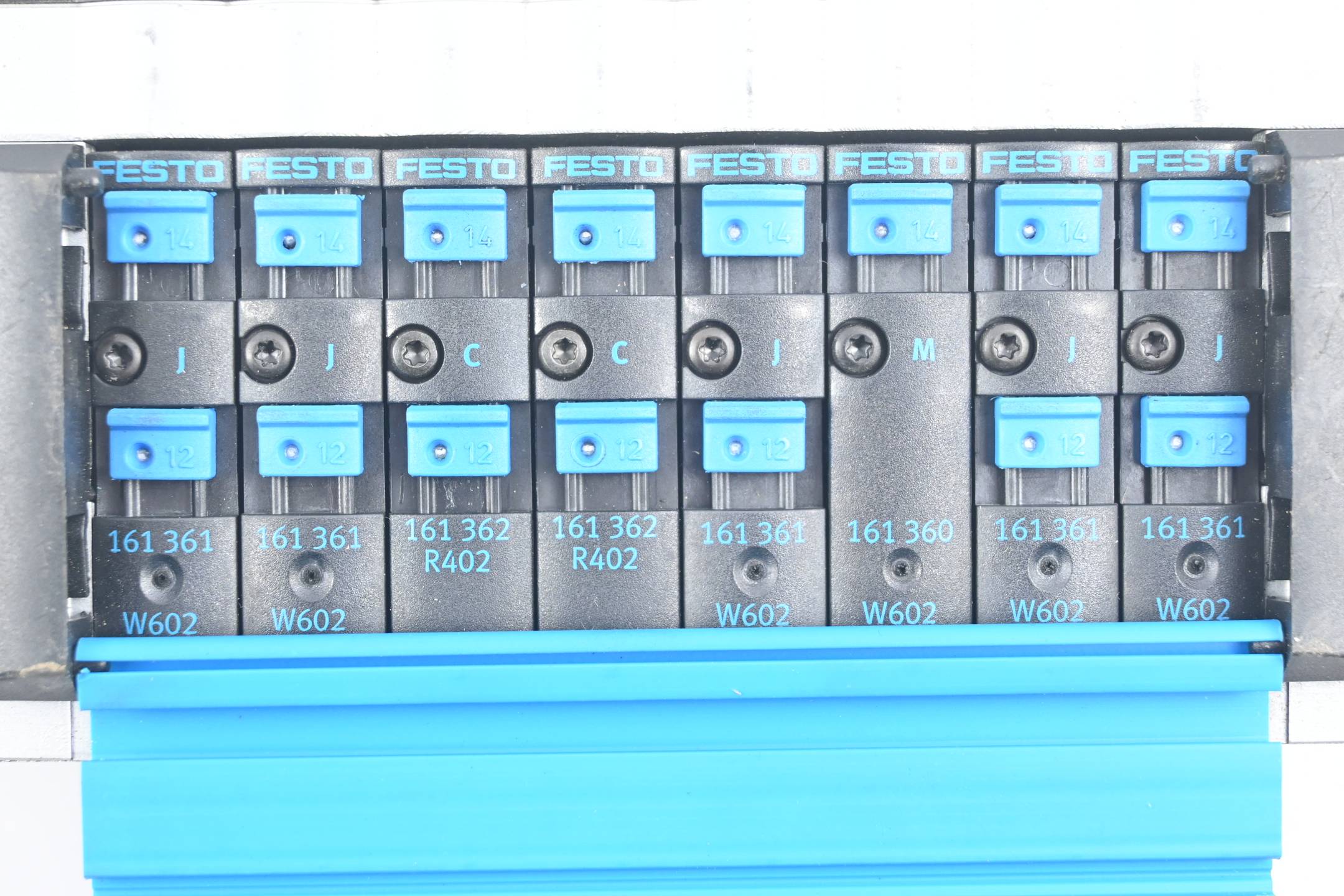 Festo Ventilinsel CPV14-VI bestehend aus 161361 + 161362 + 161360 + 165811