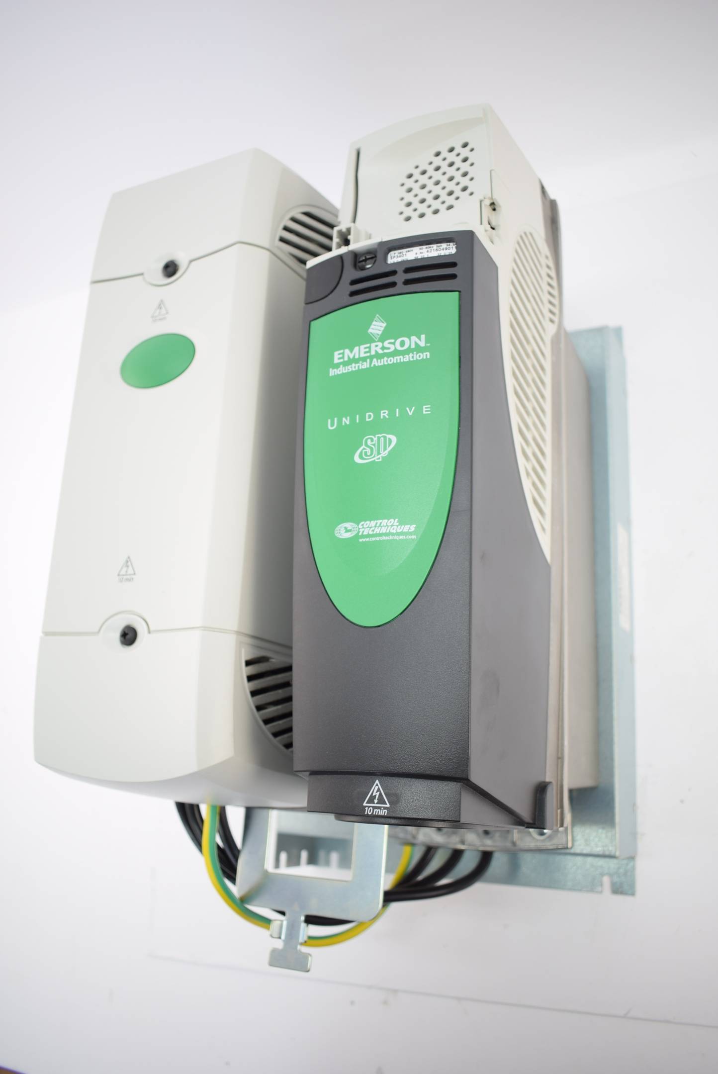 Emerson Control Techniques Unidrive SP3401 15/18kW Inkl. Netzfilter Emerson Control Techniques Unidrive SP3401 15/18kW Inkl. Netzfilter