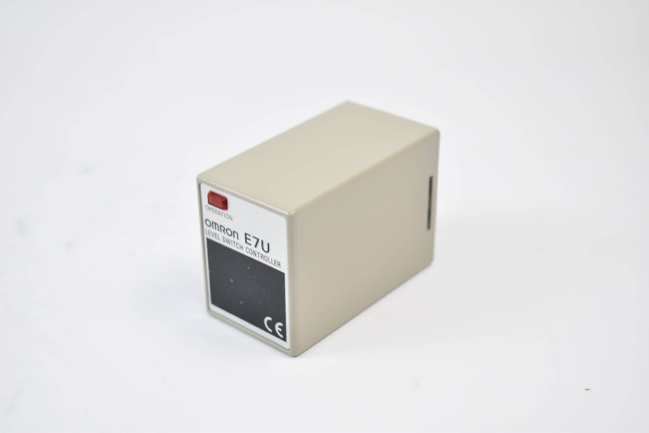 Omron Level Meter Controller Pegelmess-Controller E7U AC 100/110/200/220V