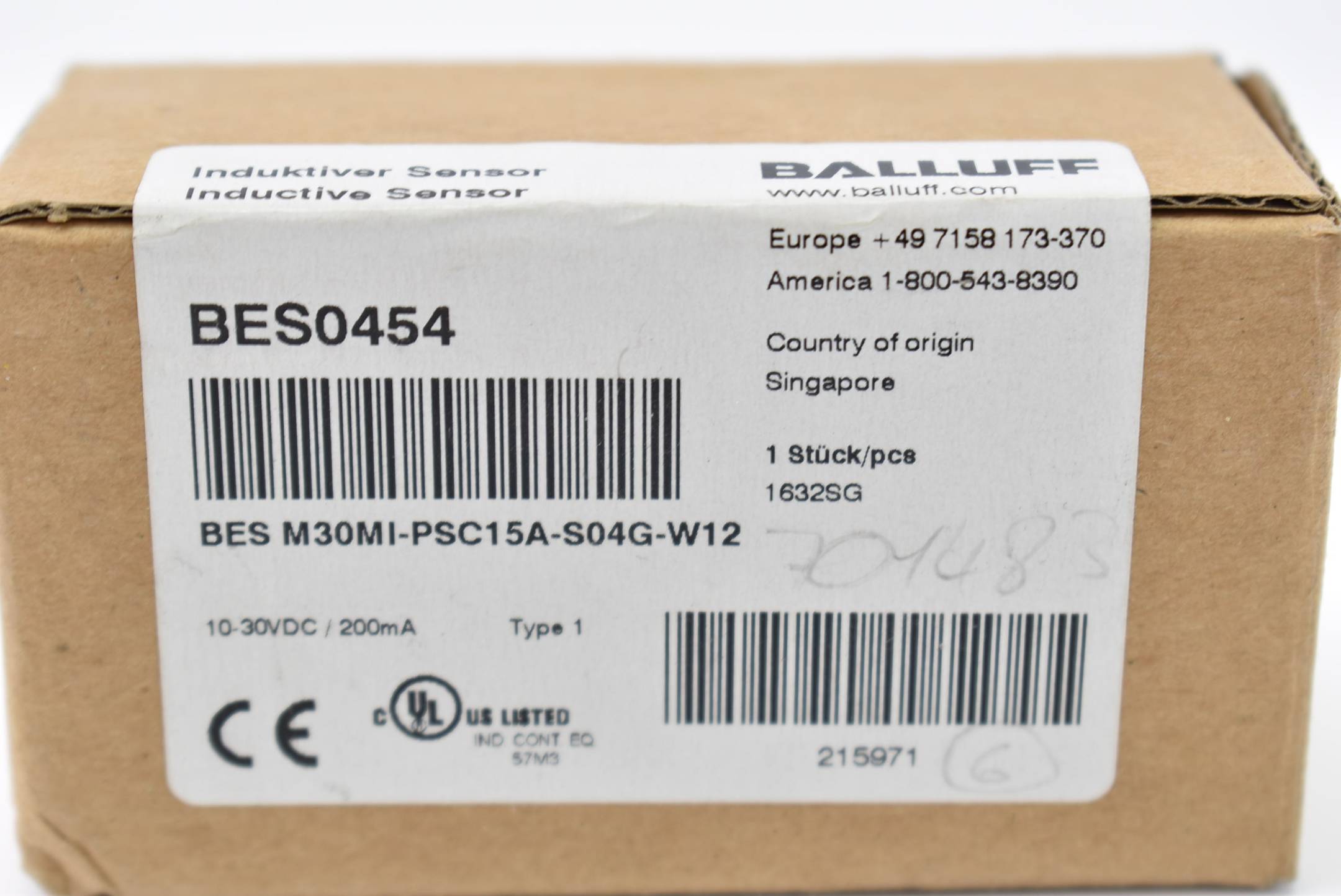 Balluff BES0454 induktiver Sensor 10-30VDC 200mA BES M30MI-PSC15A-S04G-W12