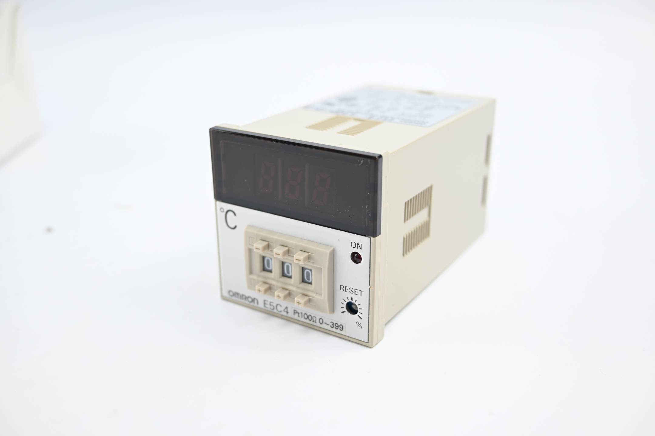 Omron Temperatur Controller 0-399 °C ( E5C4-R20P-D-8 )